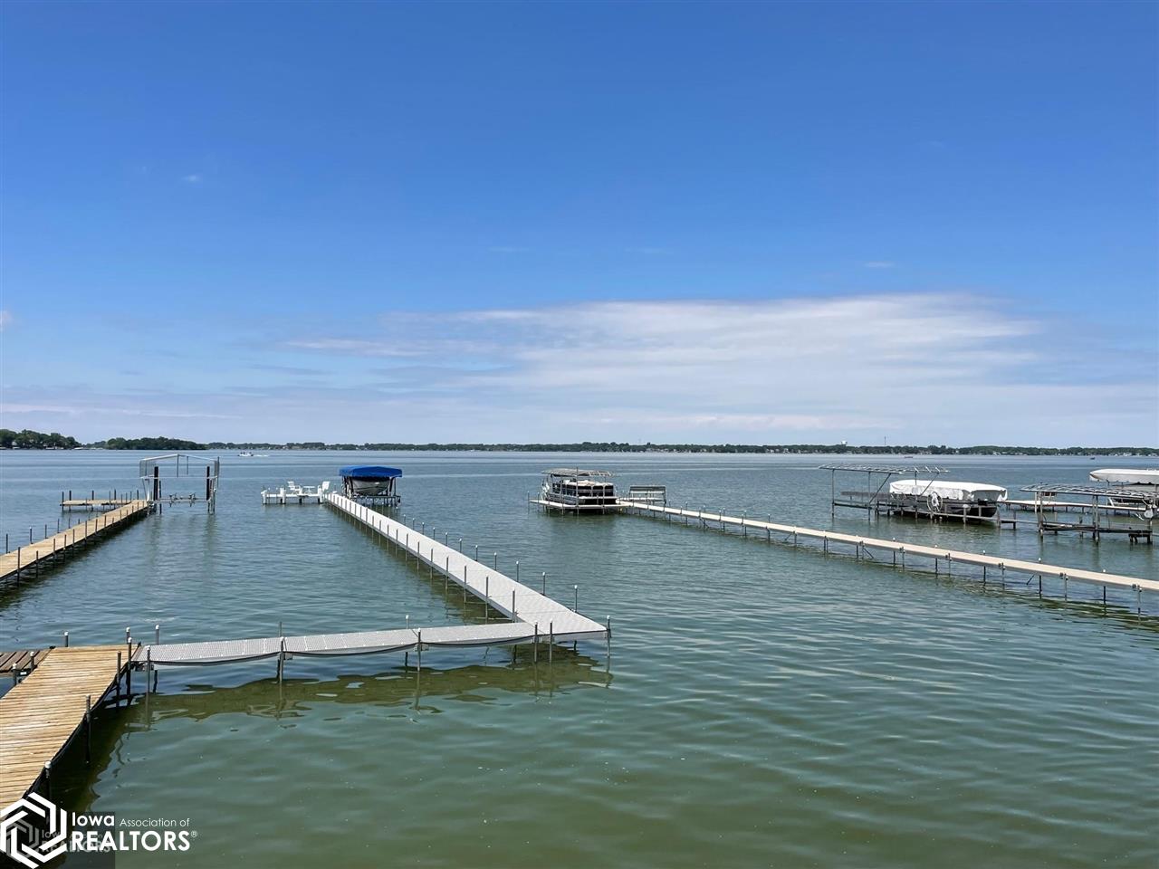 2707 S Lakeview Drive #2707, Clear Lake, Iowa image 4