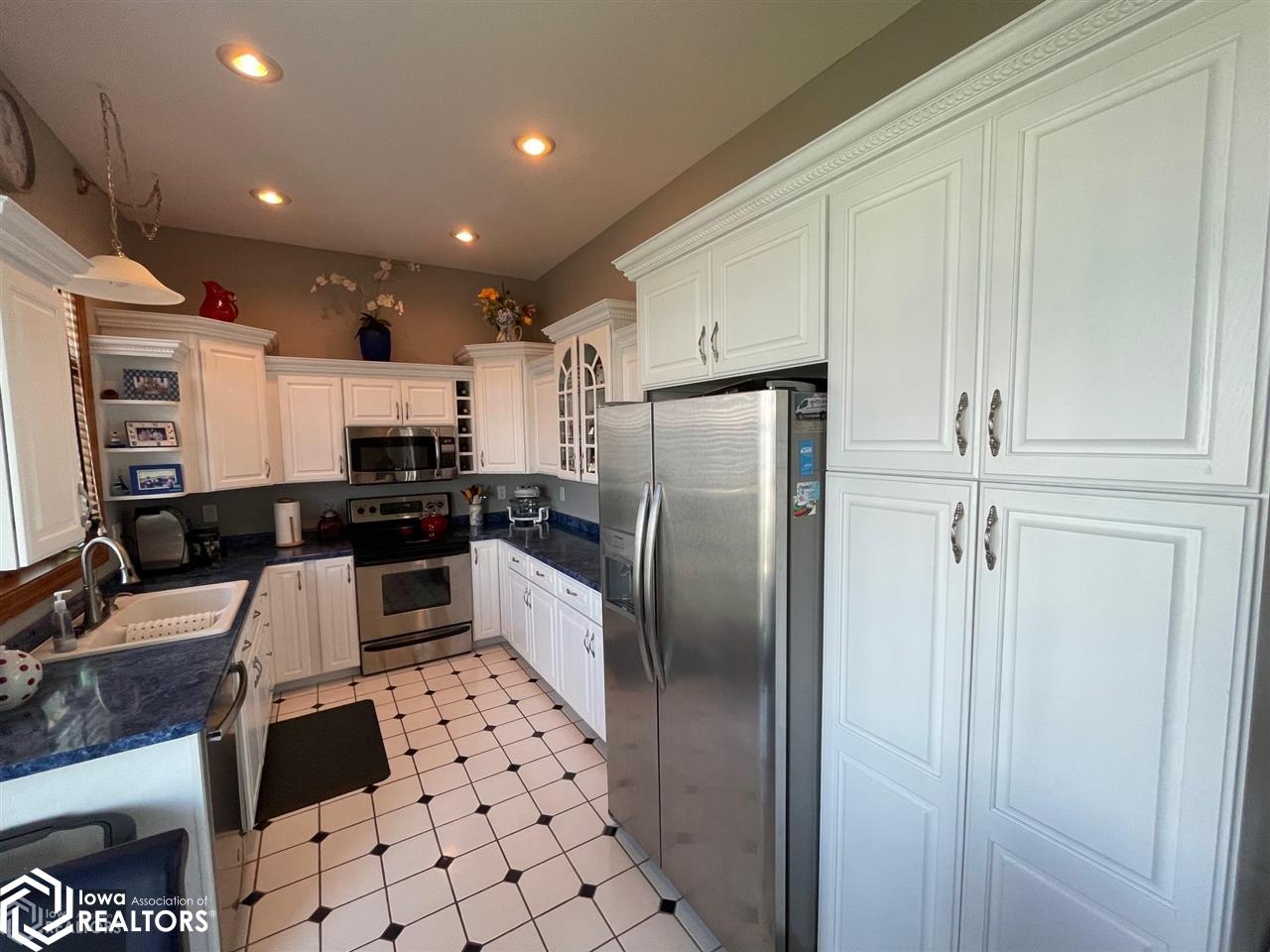 2707 S Lakeview Drive #2707, Clear Lake, Iowa image 9