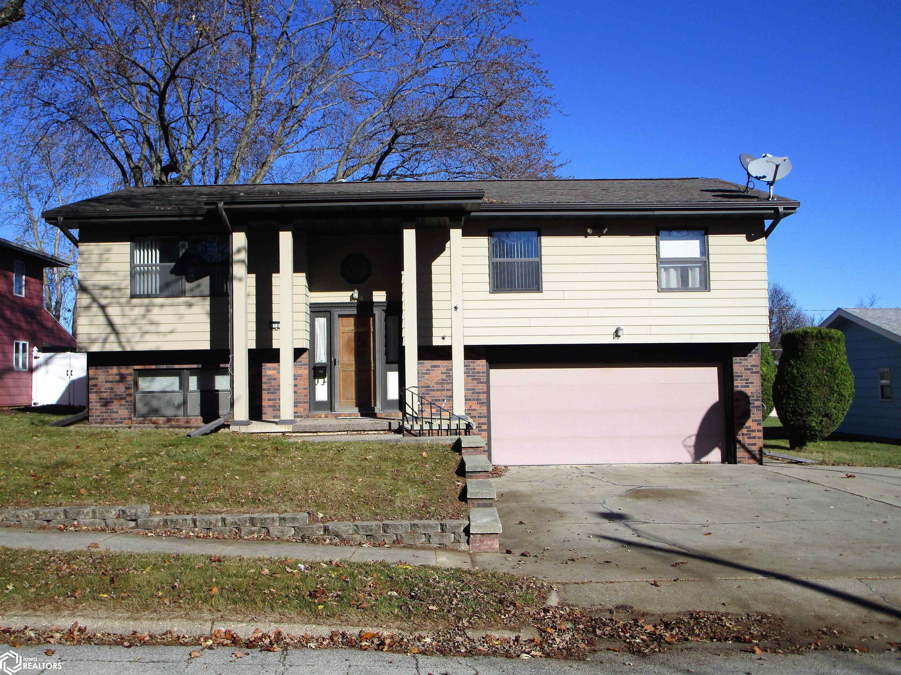 2108 Floyd Avenue, Iowa Falls, Iowa image 1