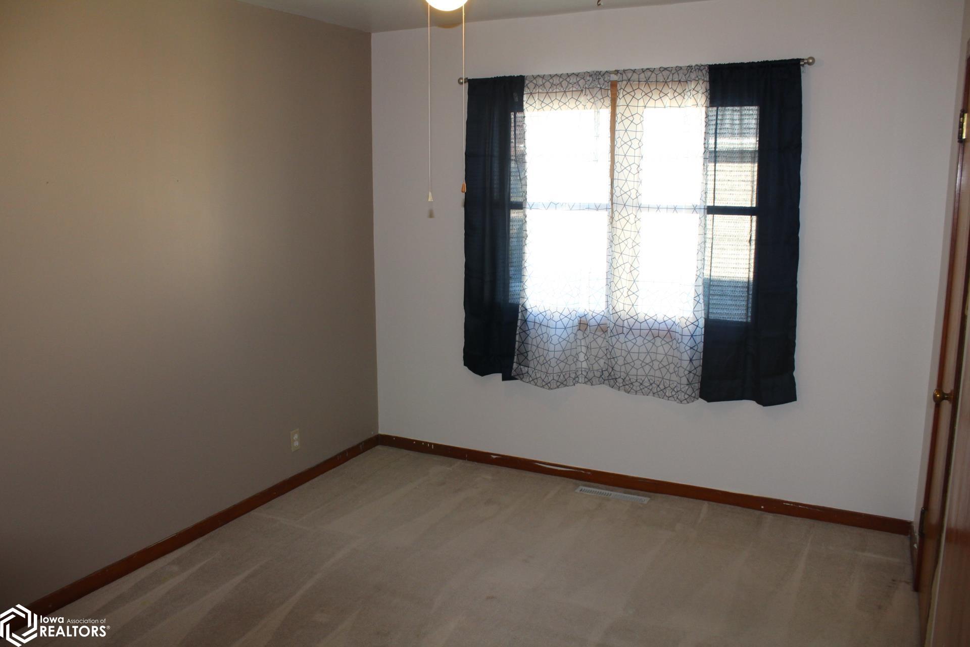 785 W 5th Street, Garner, Iowa image 15