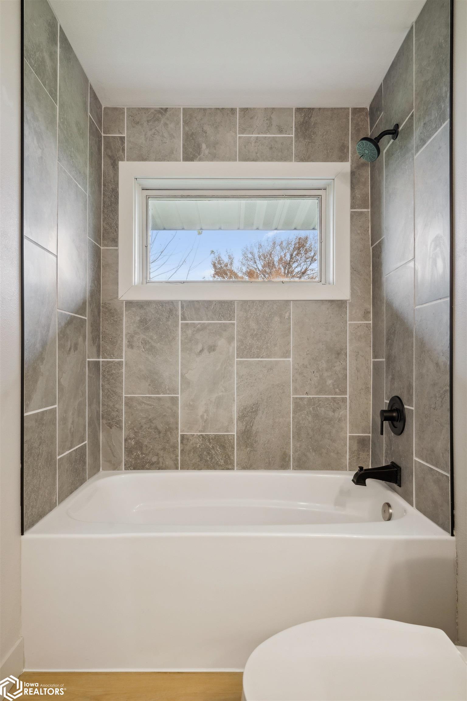 611 Leffler Street, West Burlington, Iowa image 14