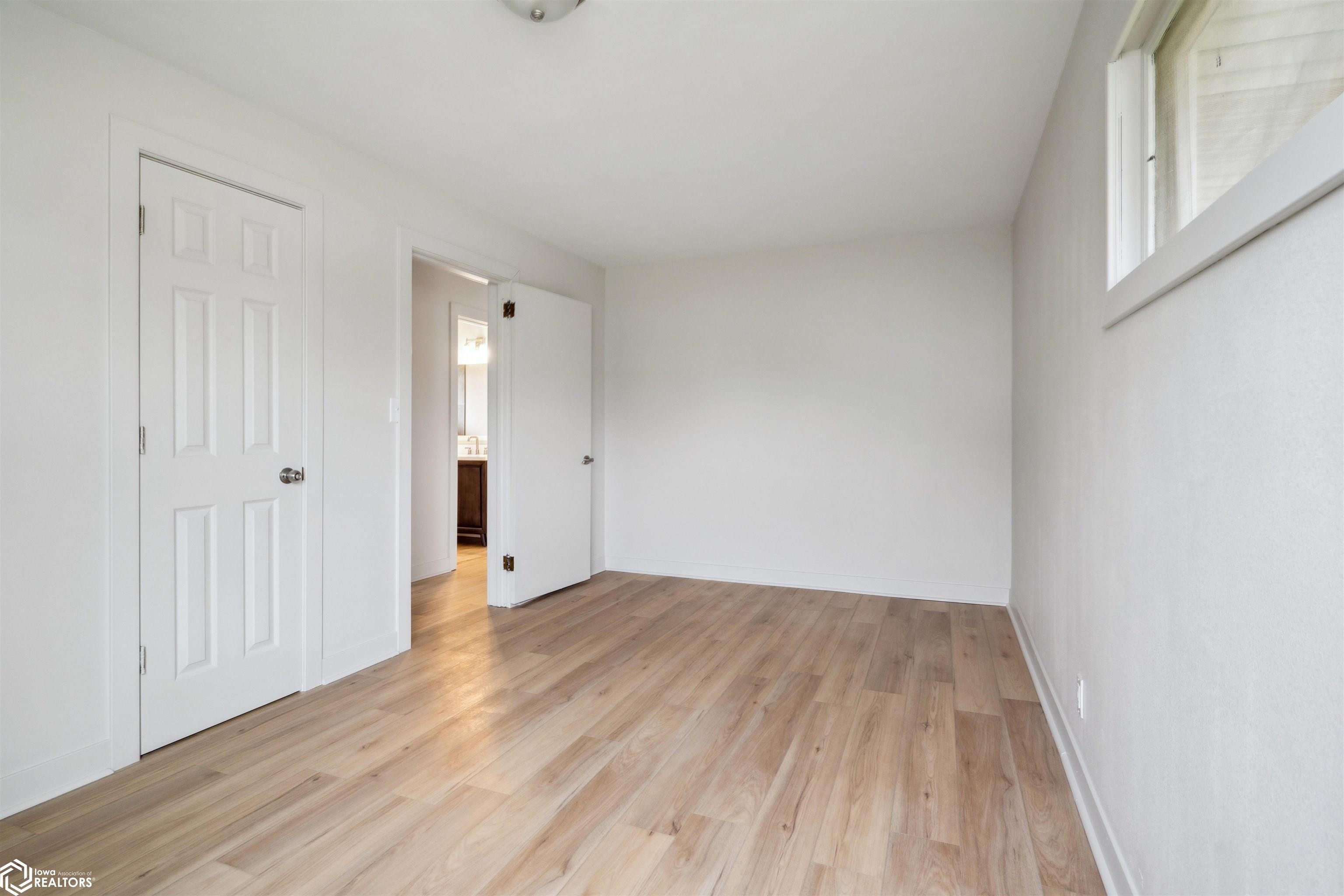 611 Leffler Street, West Burlington, Iowa image 15