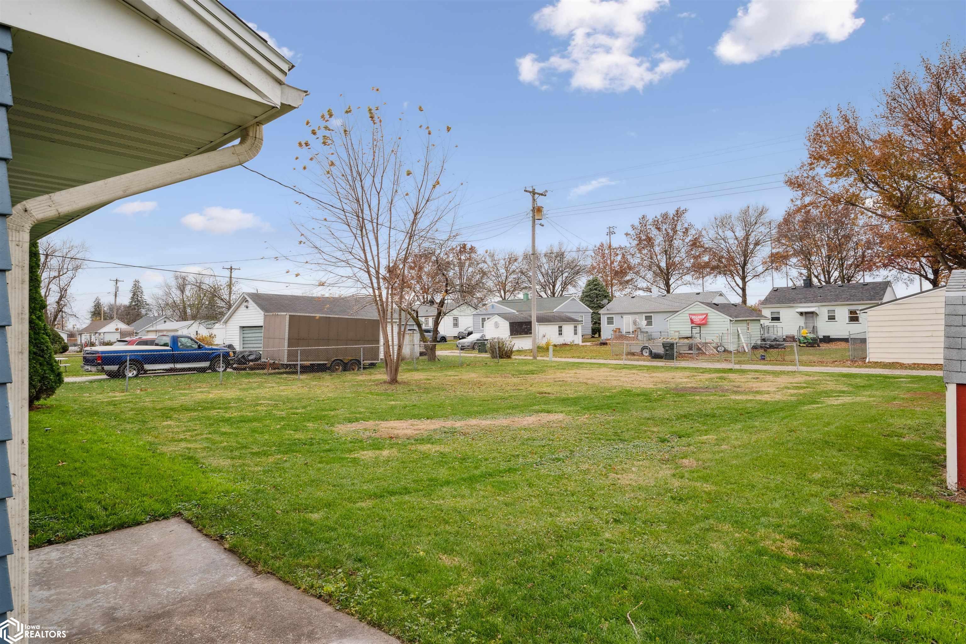 611 Leffler Street, West Burlington, Iowa image 20