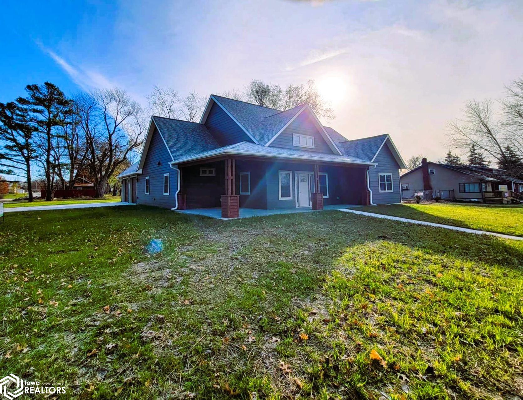 2003 Drake Avenue, Centerville, Iowa image 1