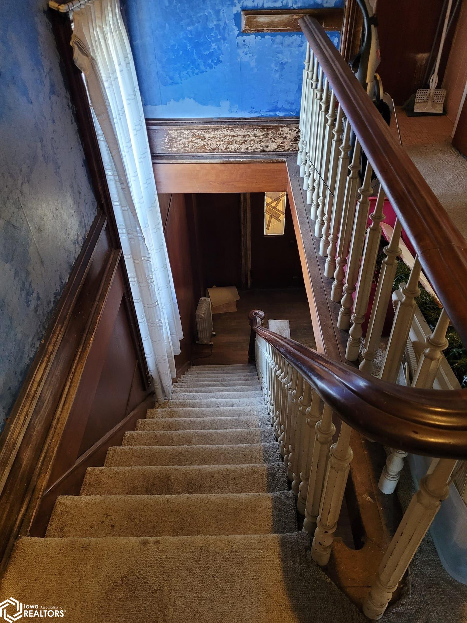 202 N West Street, Sigourney, Iowa image 33