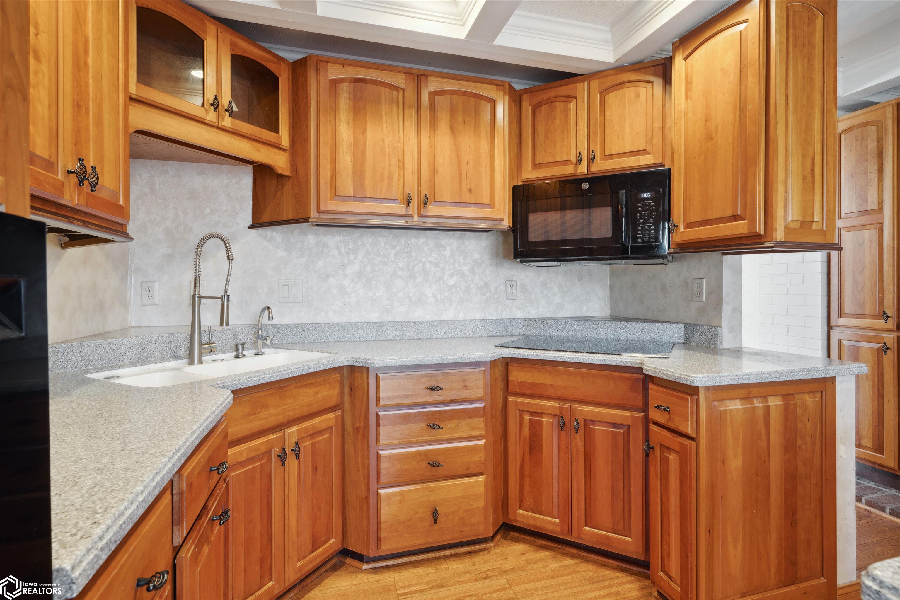 1012 Westwood Drive, Mount Pleasant, Iowa image 11
