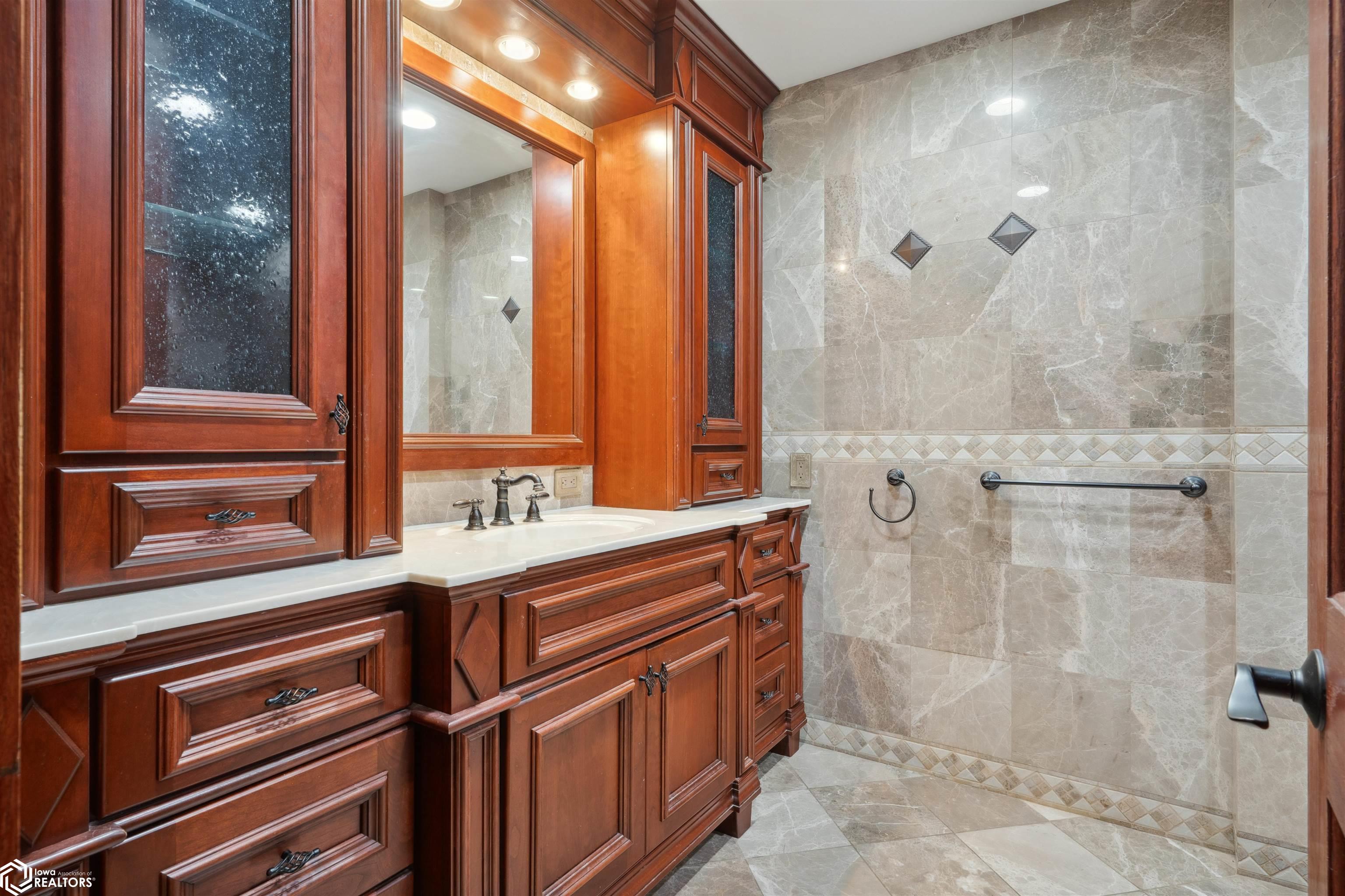 1012 Westwood Drive, Mount Pleasant, Iowa image 18