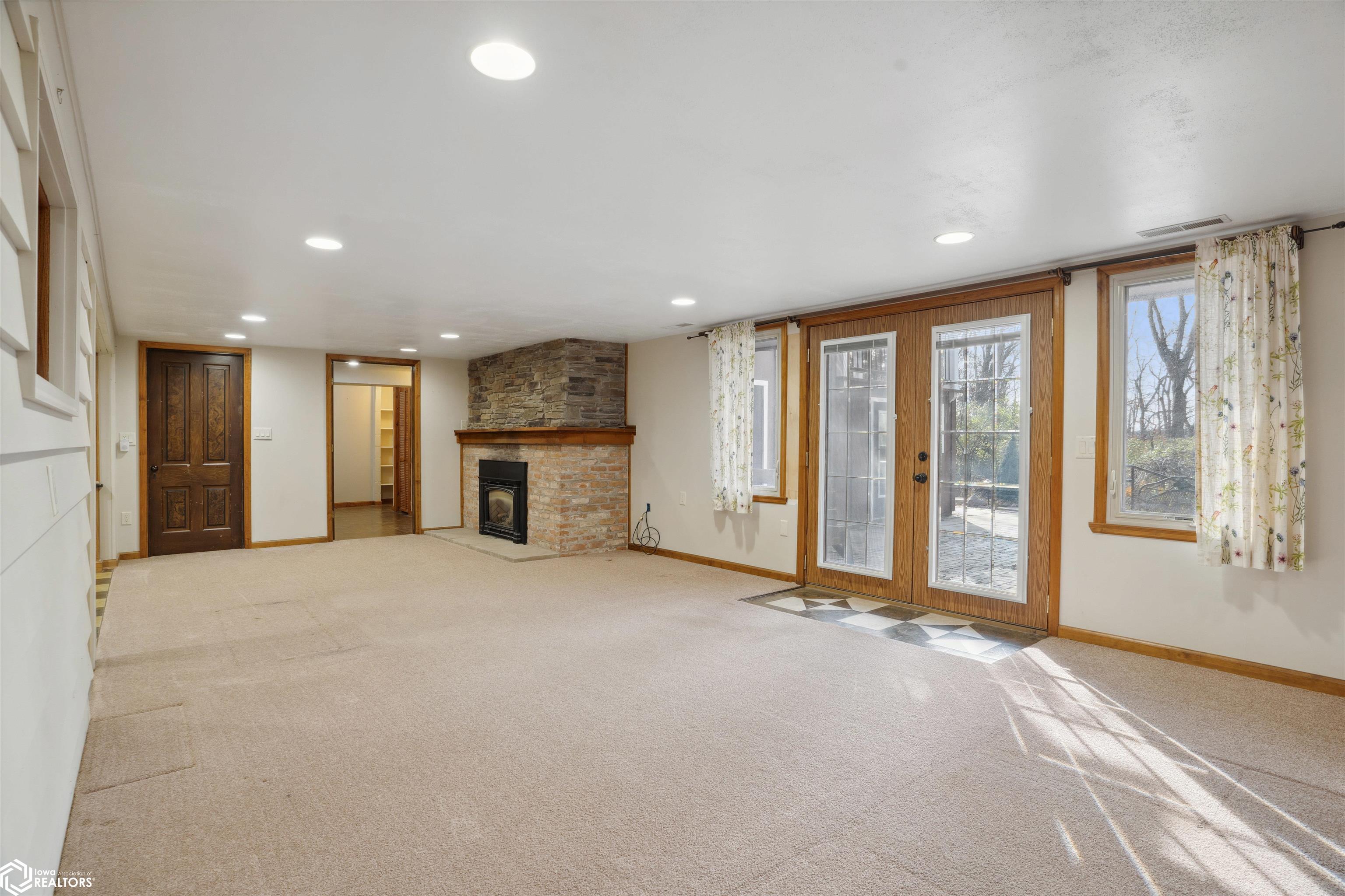 1012 Westwood Drive, Mount Pleasant, Iowa image 24