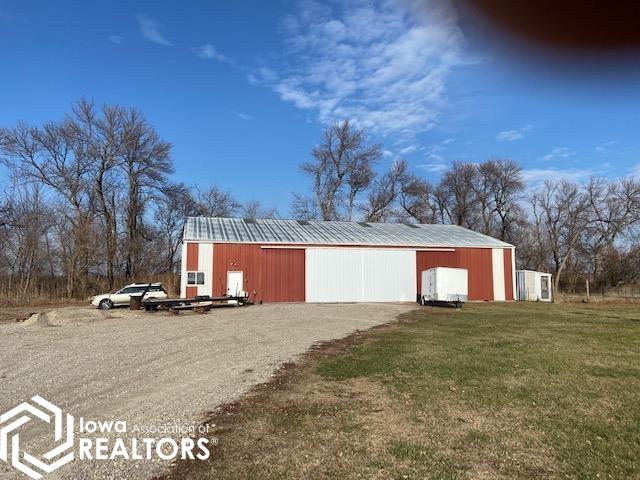 2425 Deer Avenue, Britt, Iowa image 2