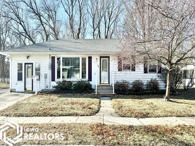 613 S 11th St, Clear Lake, Iowa image 1