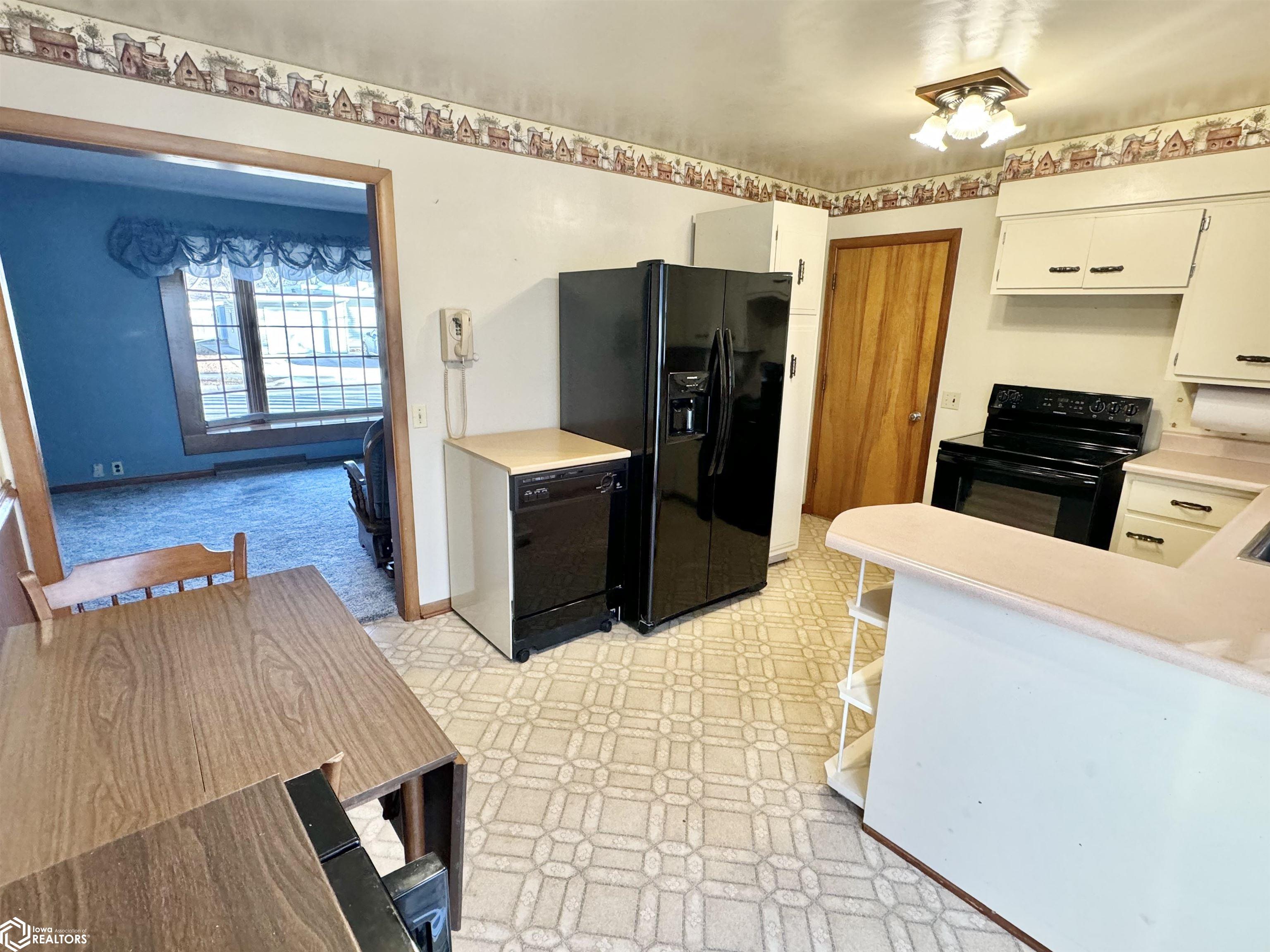 613 S 11th St, Clear Lake, Iowa image 4