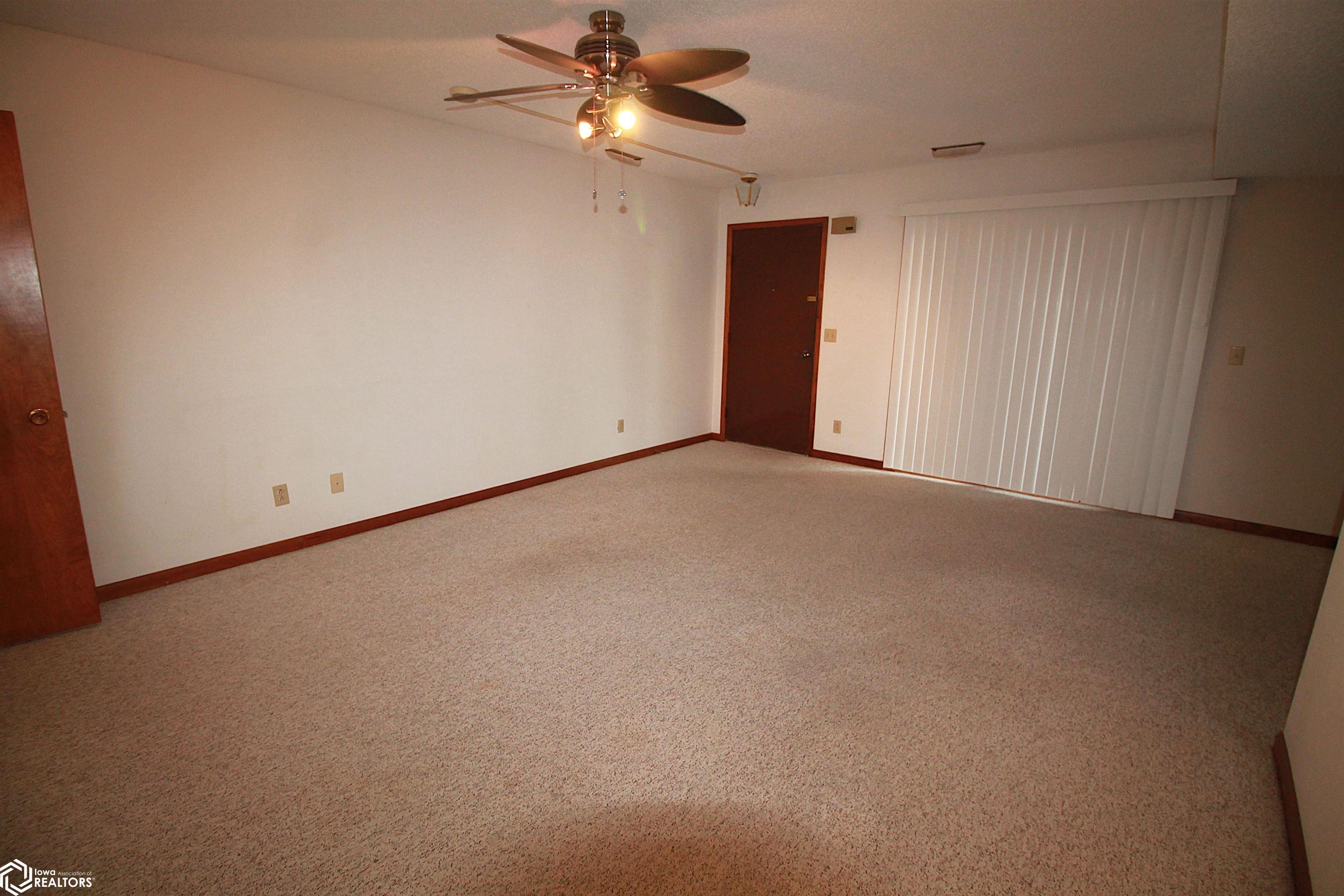 205 E Garfield Street #1, Clarinda, Iowa image 3