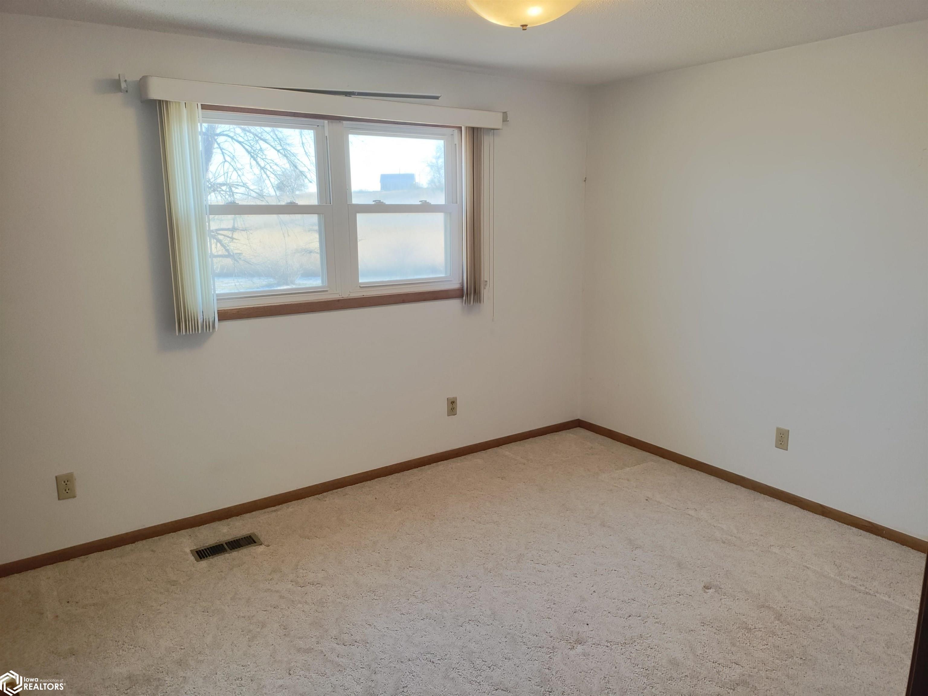 32669 Walnut Ave, Coon Rapids, Iowa image 18