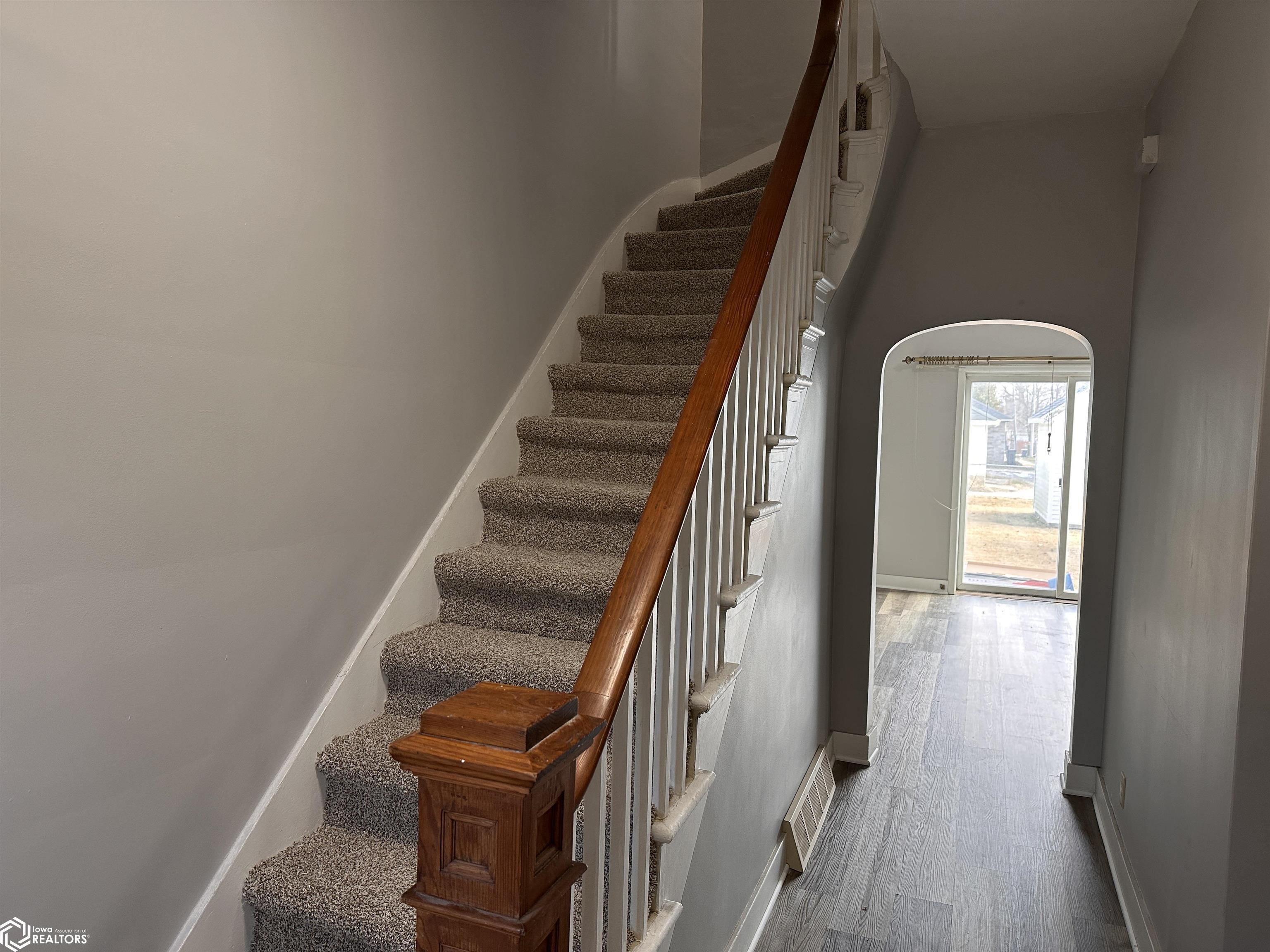 2104 Madison Avenue, Burlington, Iowa image 4