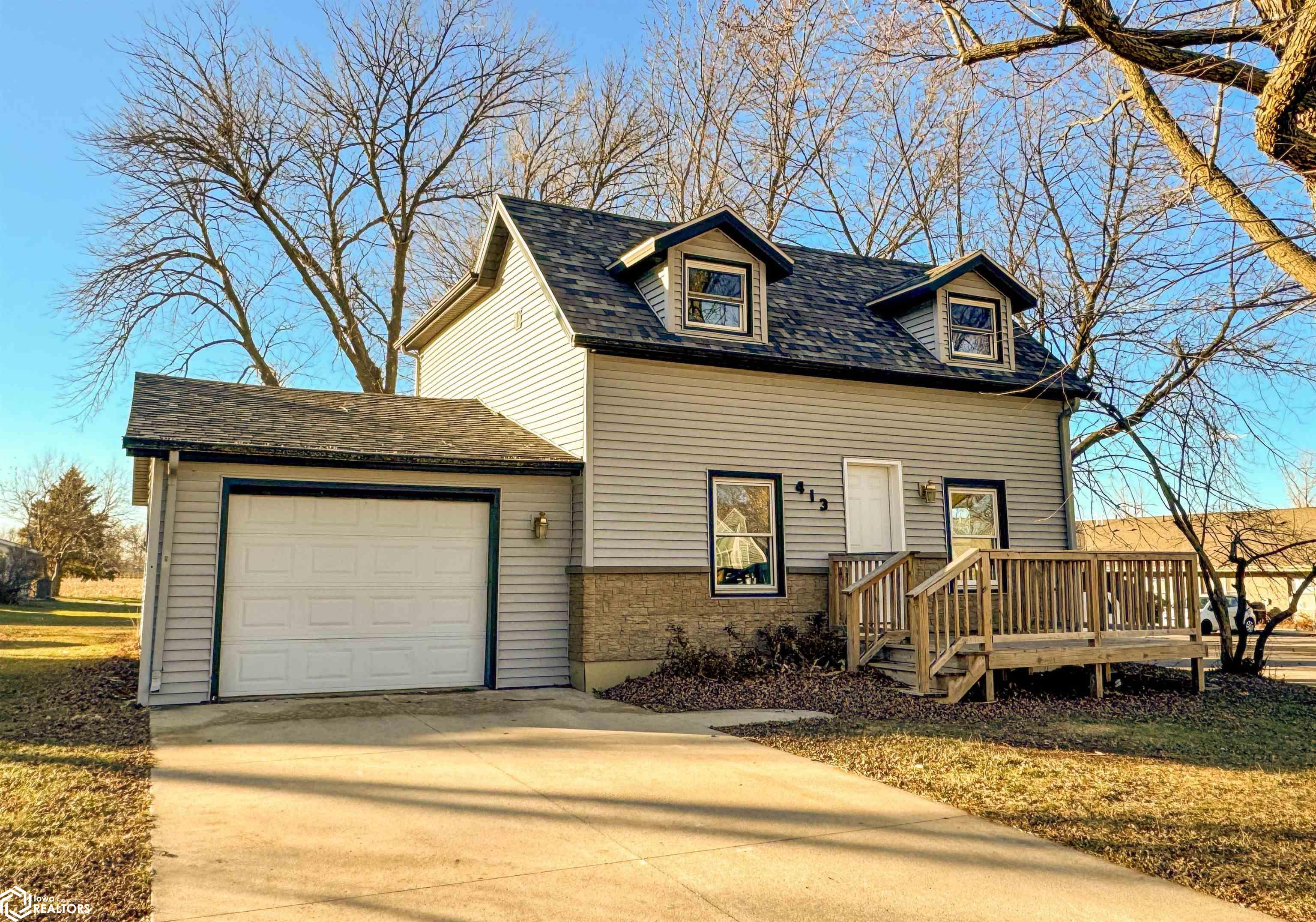 413 7th Street, Hampton, Iowa image 1