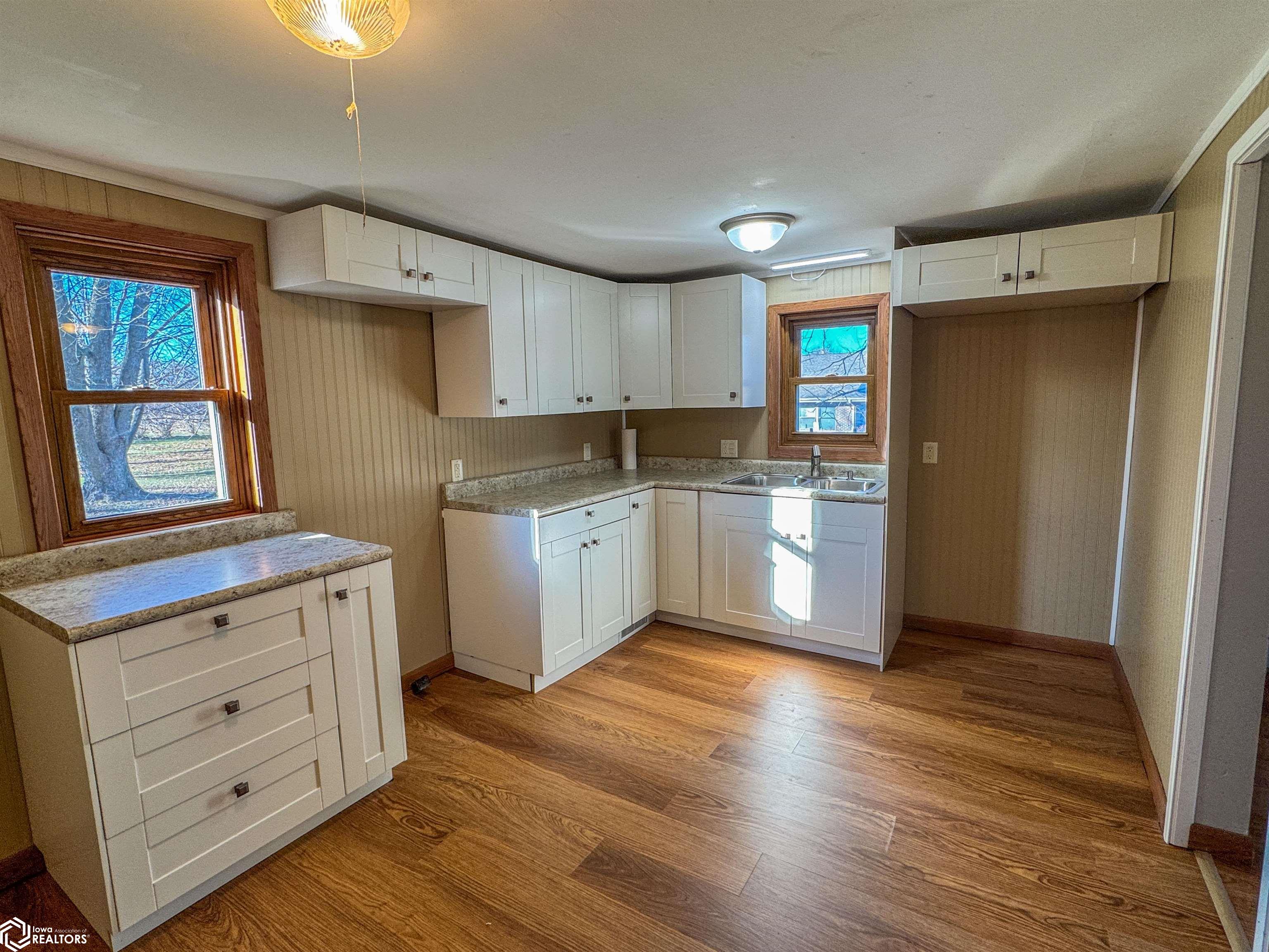 413 7th Street, Hampton, Iowa image 2