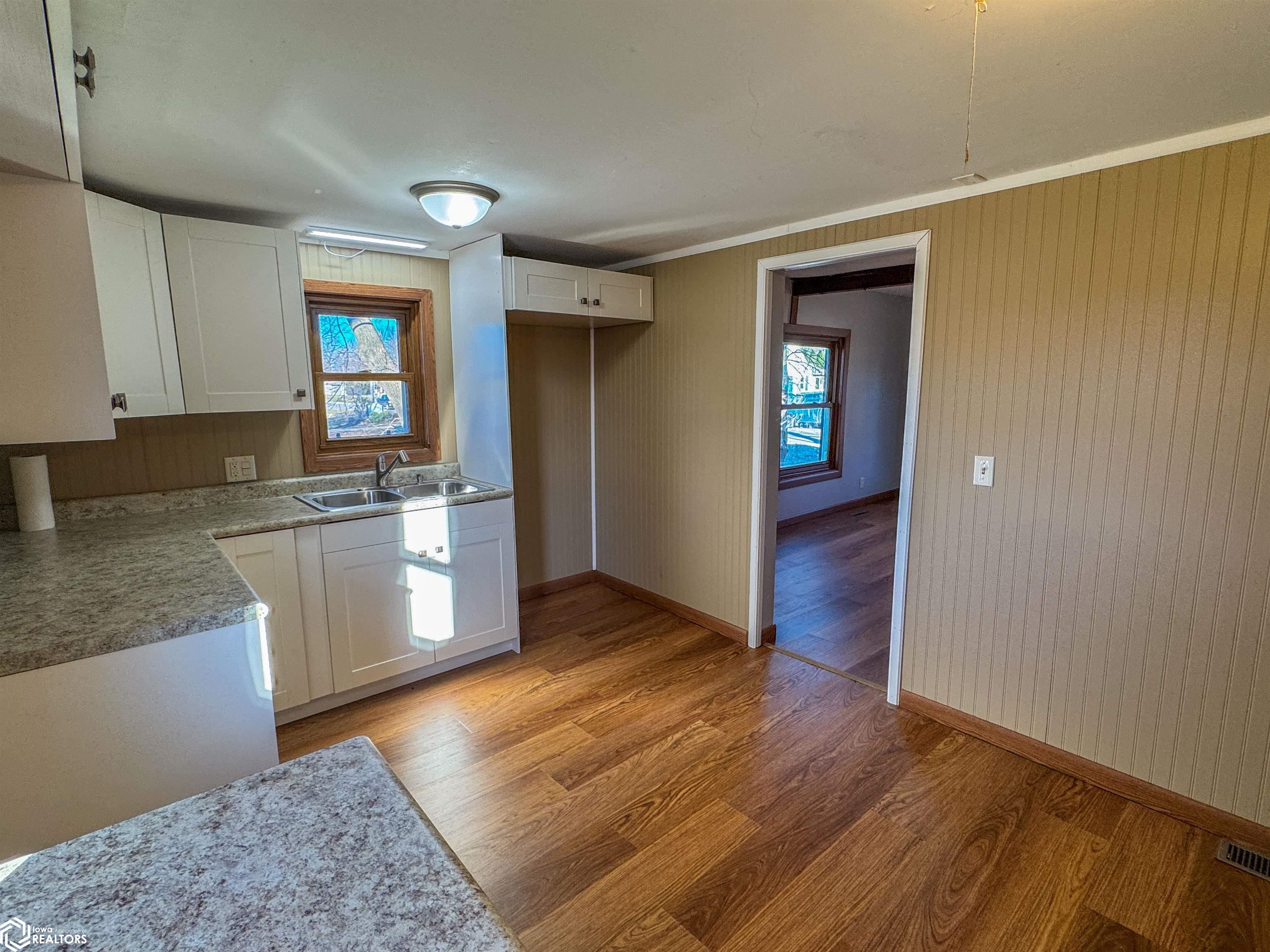 413 7th Street, Hampton, Iowa image 4