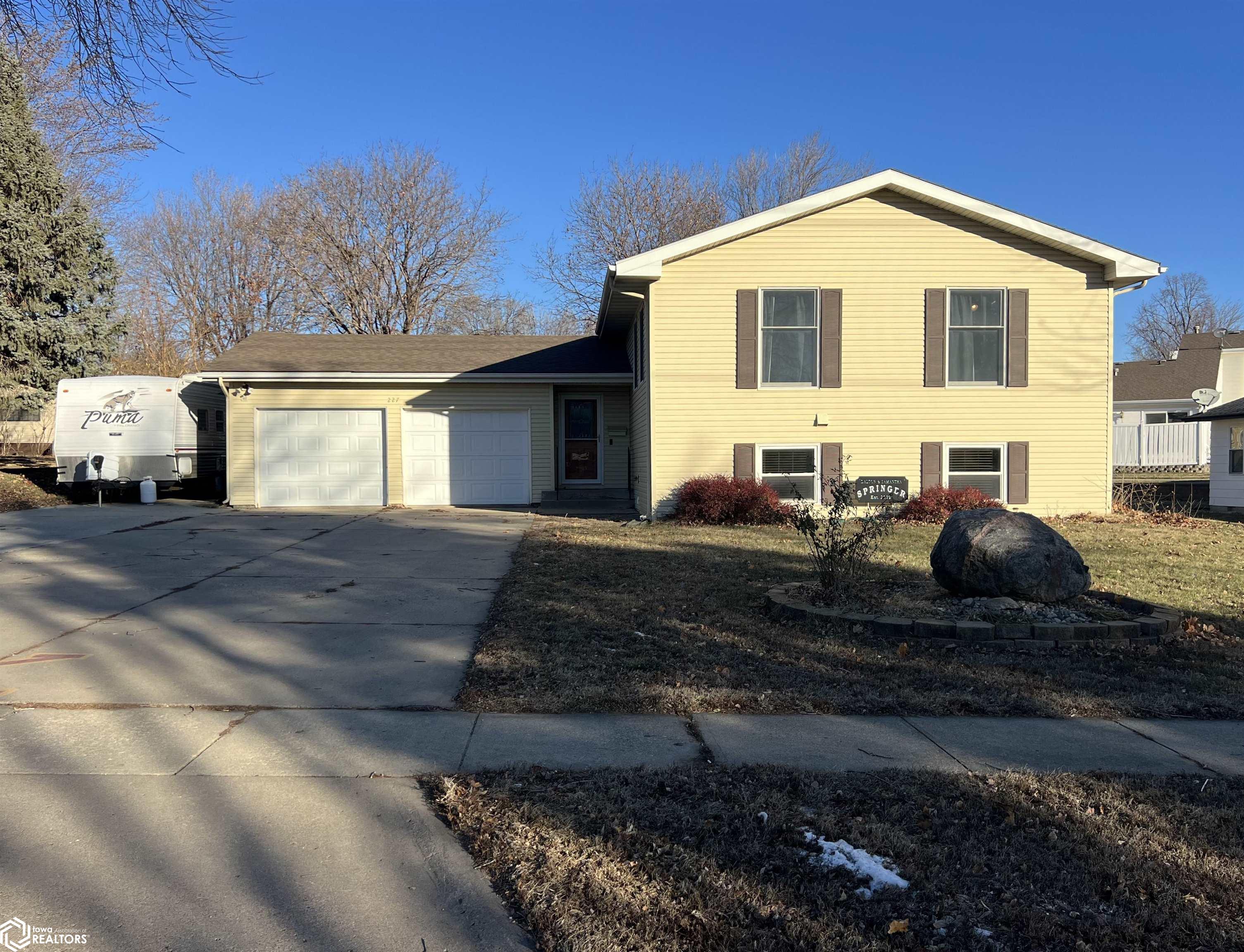 227 E 18th Street, Carroll, Iowa image 1