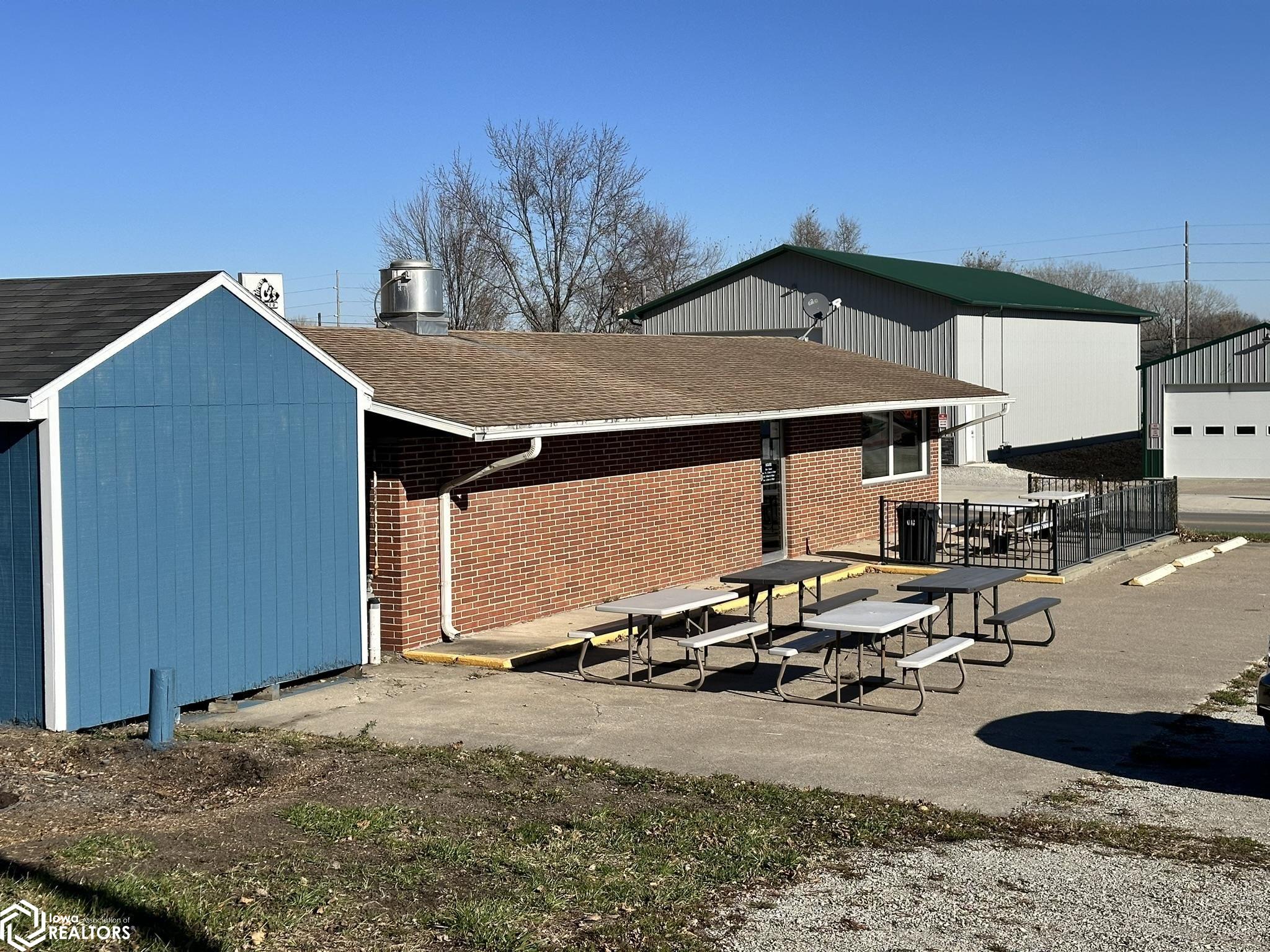 300 - 302 9th Street, Corning, Iowa image 6