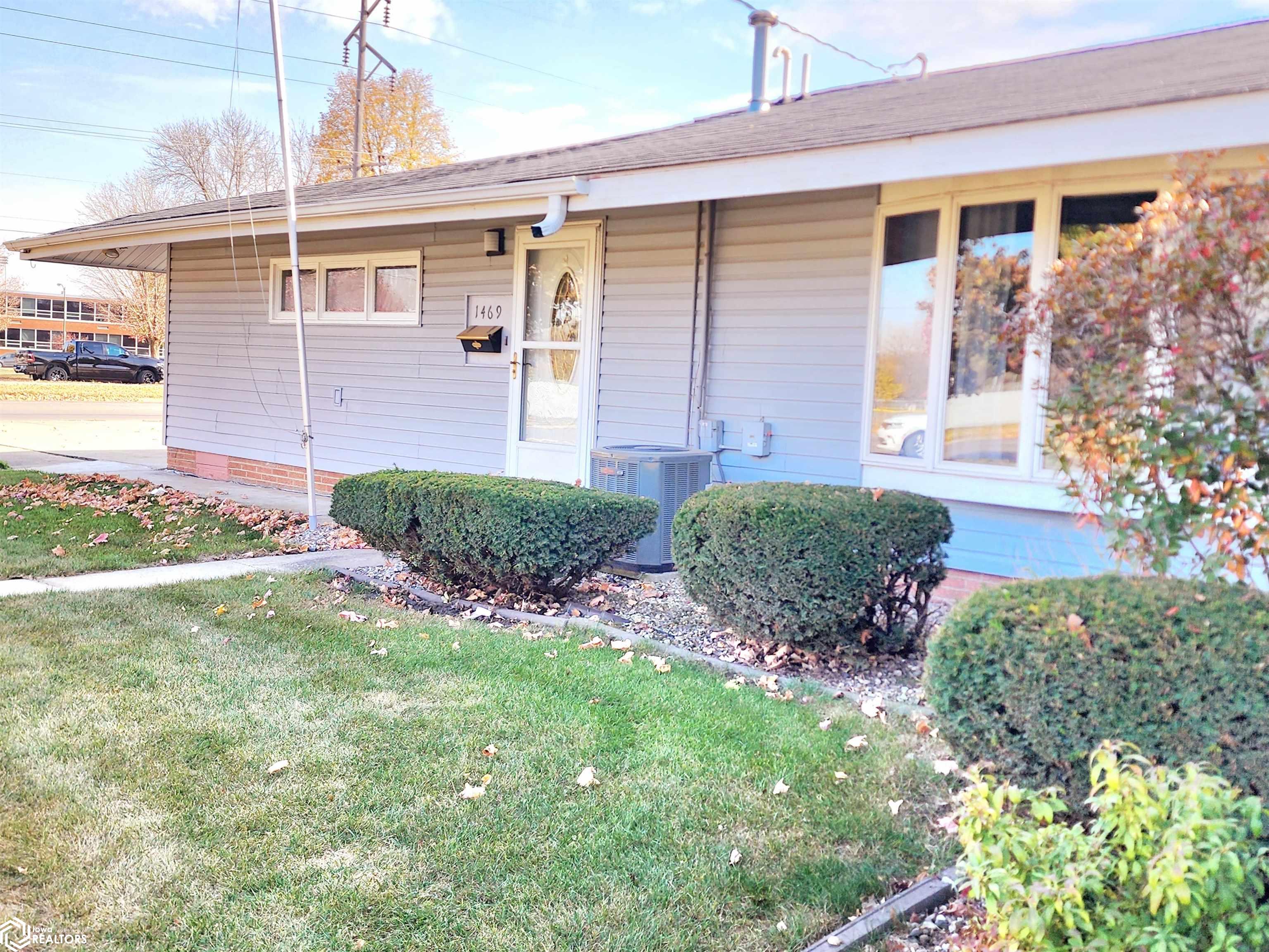 1469 E State Street, Mason City, Iowa image 3