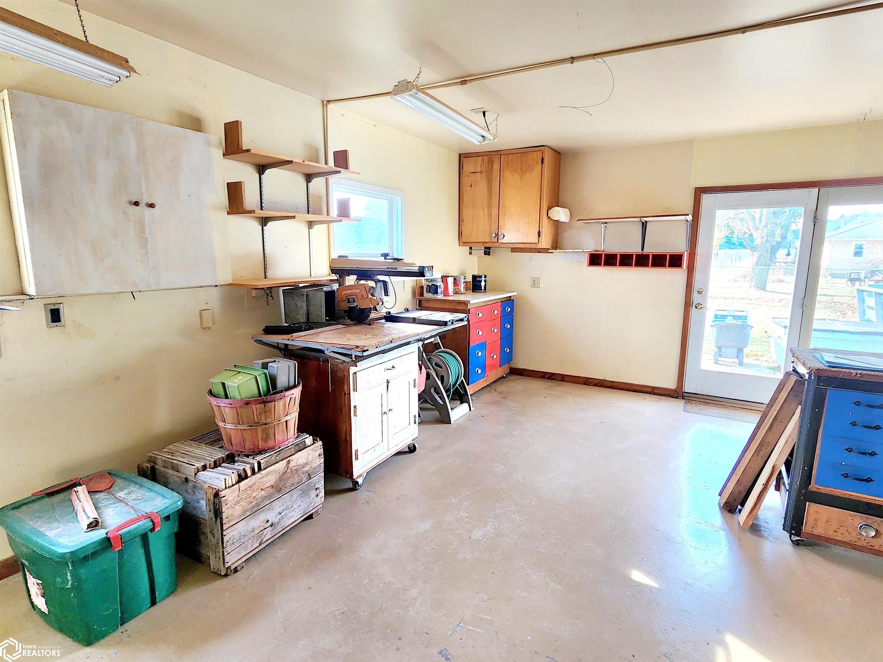 1469 E State Street, Mason City, Iowa image 31