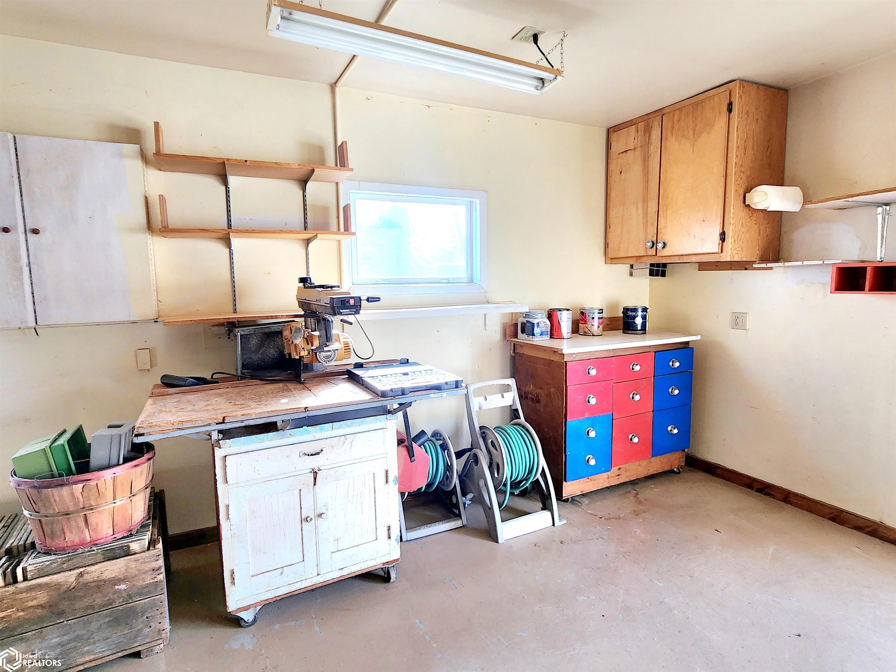 1469 E State Street, Mason City, Iowa image 32