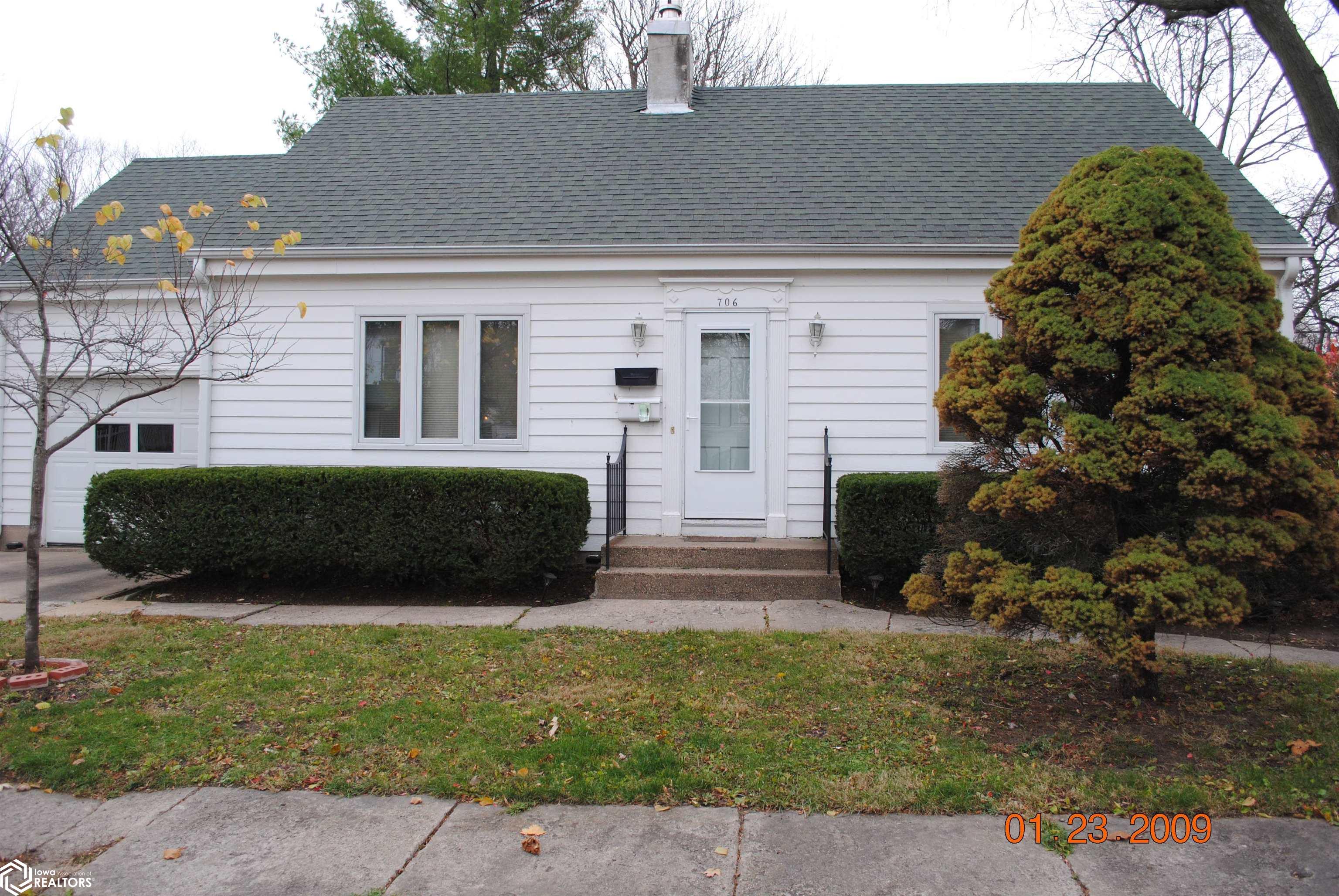 706 N Main, Mount Pleasant, Iowa image 1