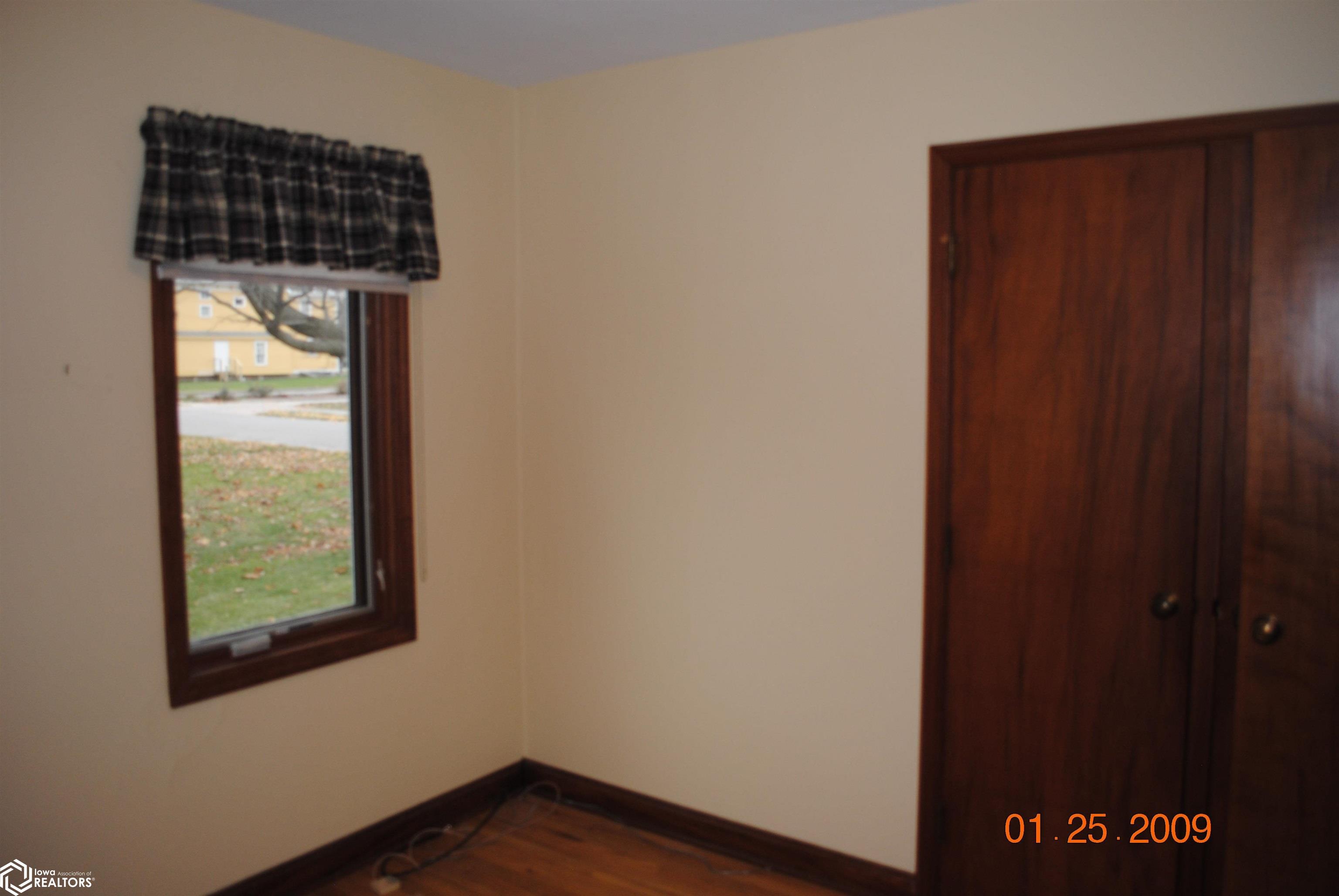 706 N Main, Mount Pleasant, Iowa image 8