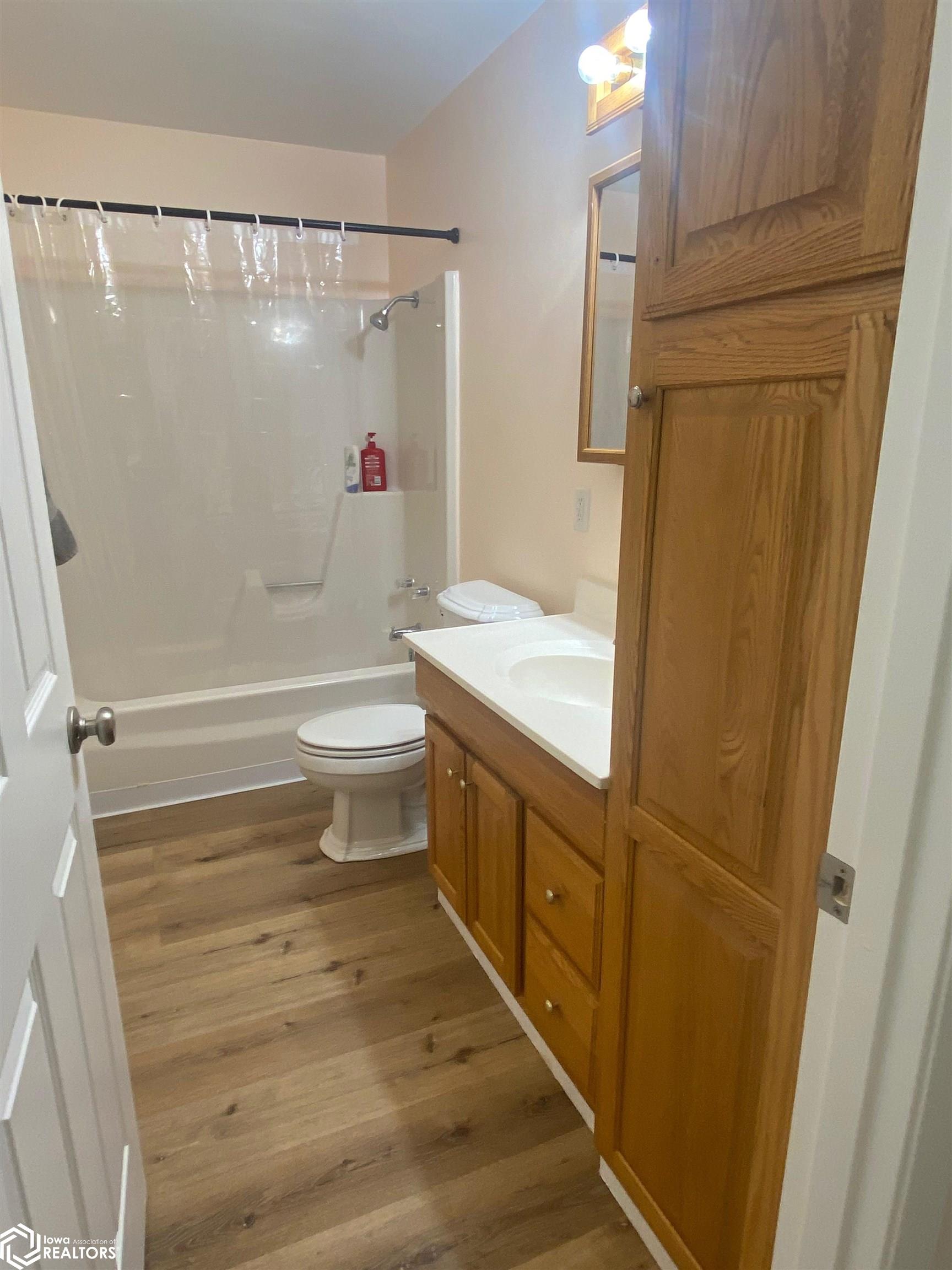 1508 Southview Cir, Fairfield, Iowa image 12