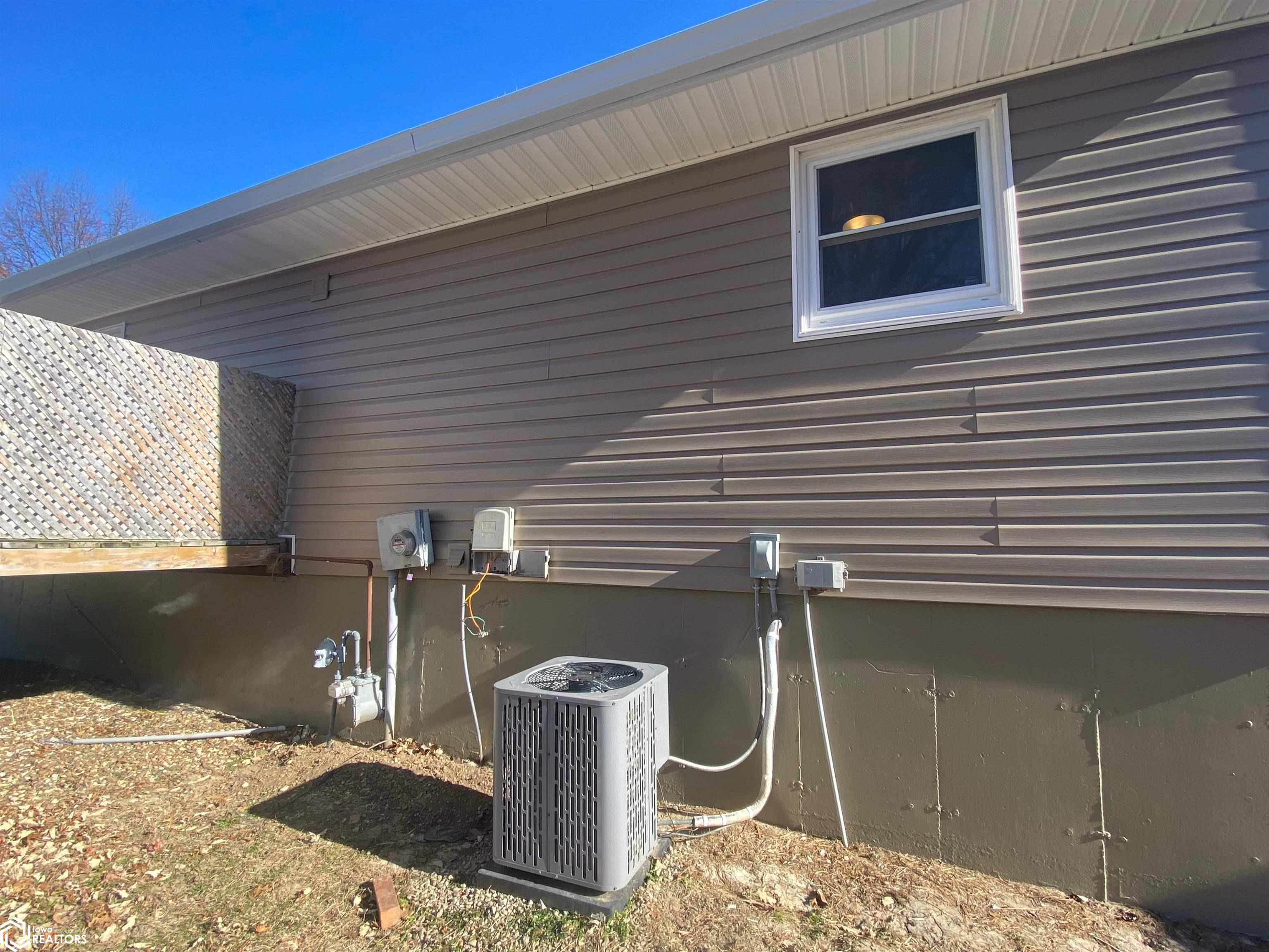 1508 Southview Cir, Fairfield, Iowa image 30
