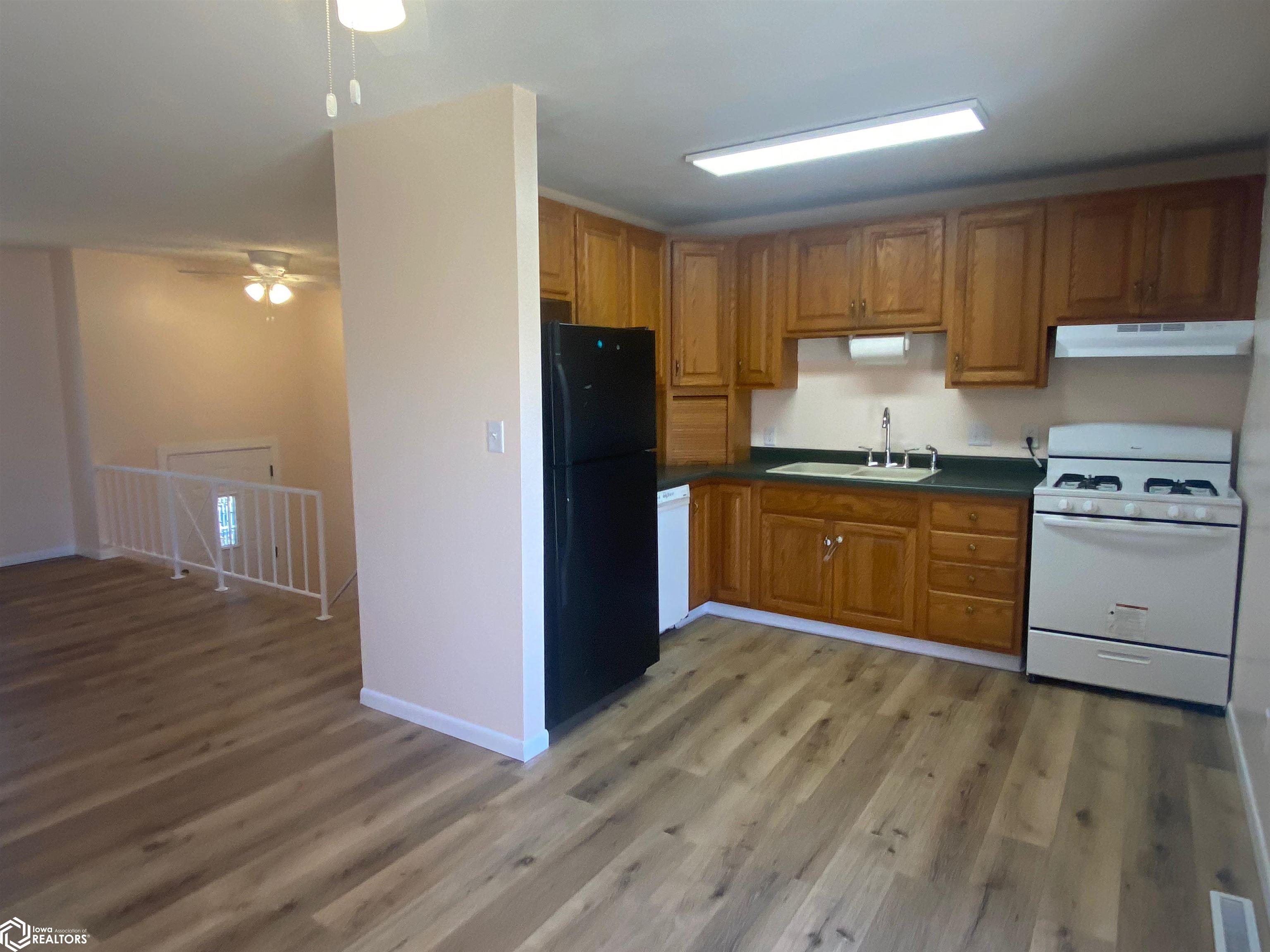 1508 Southview Cir, Fairfield, Iowa image 8