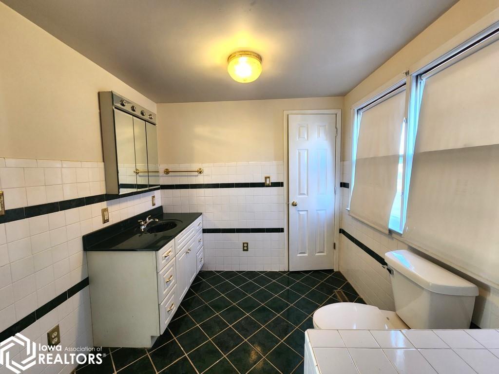 253 6th Street, Mason City, Iowa image 8