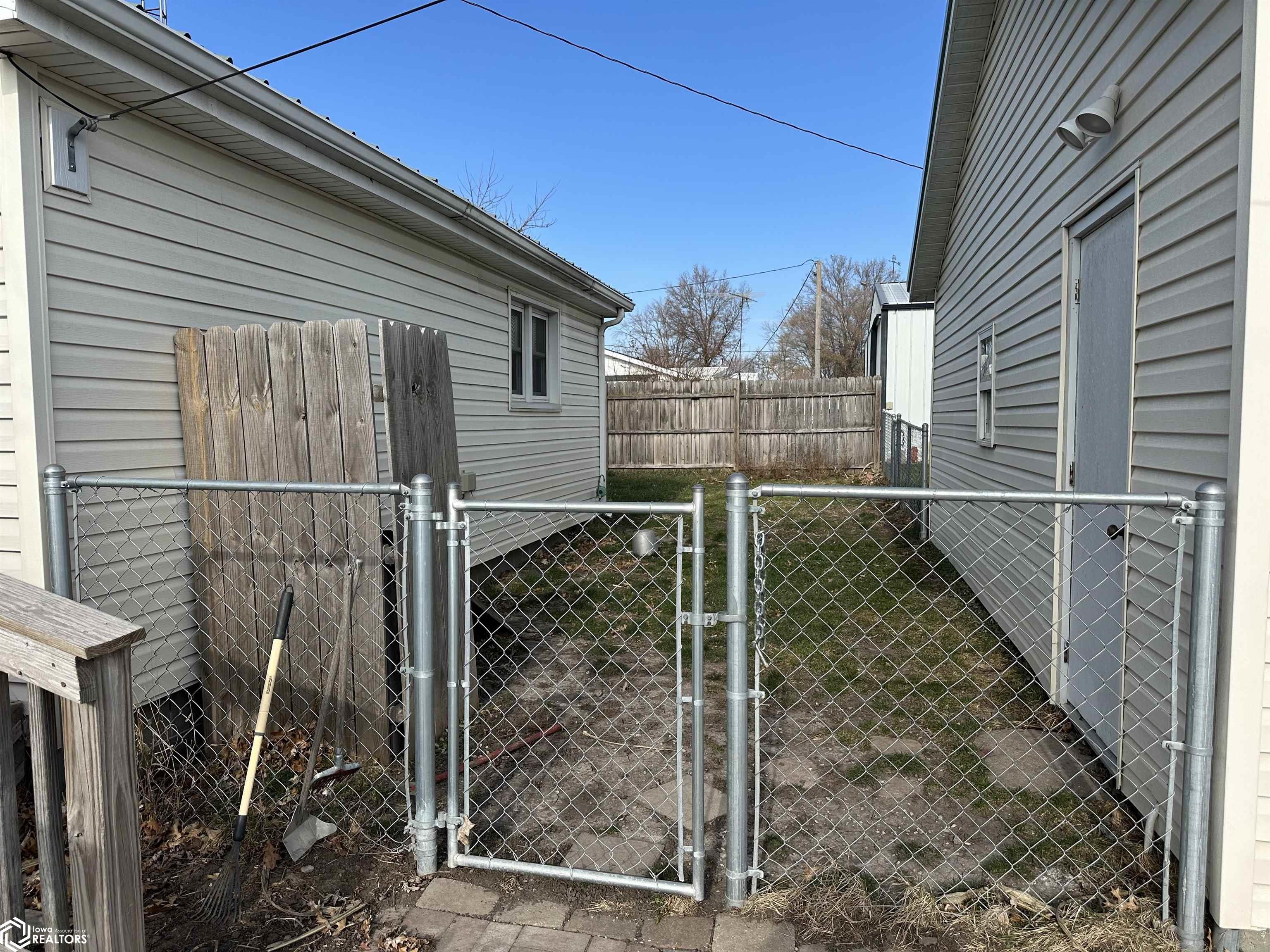 430 S Front Street, Humeston, Iowa image 4