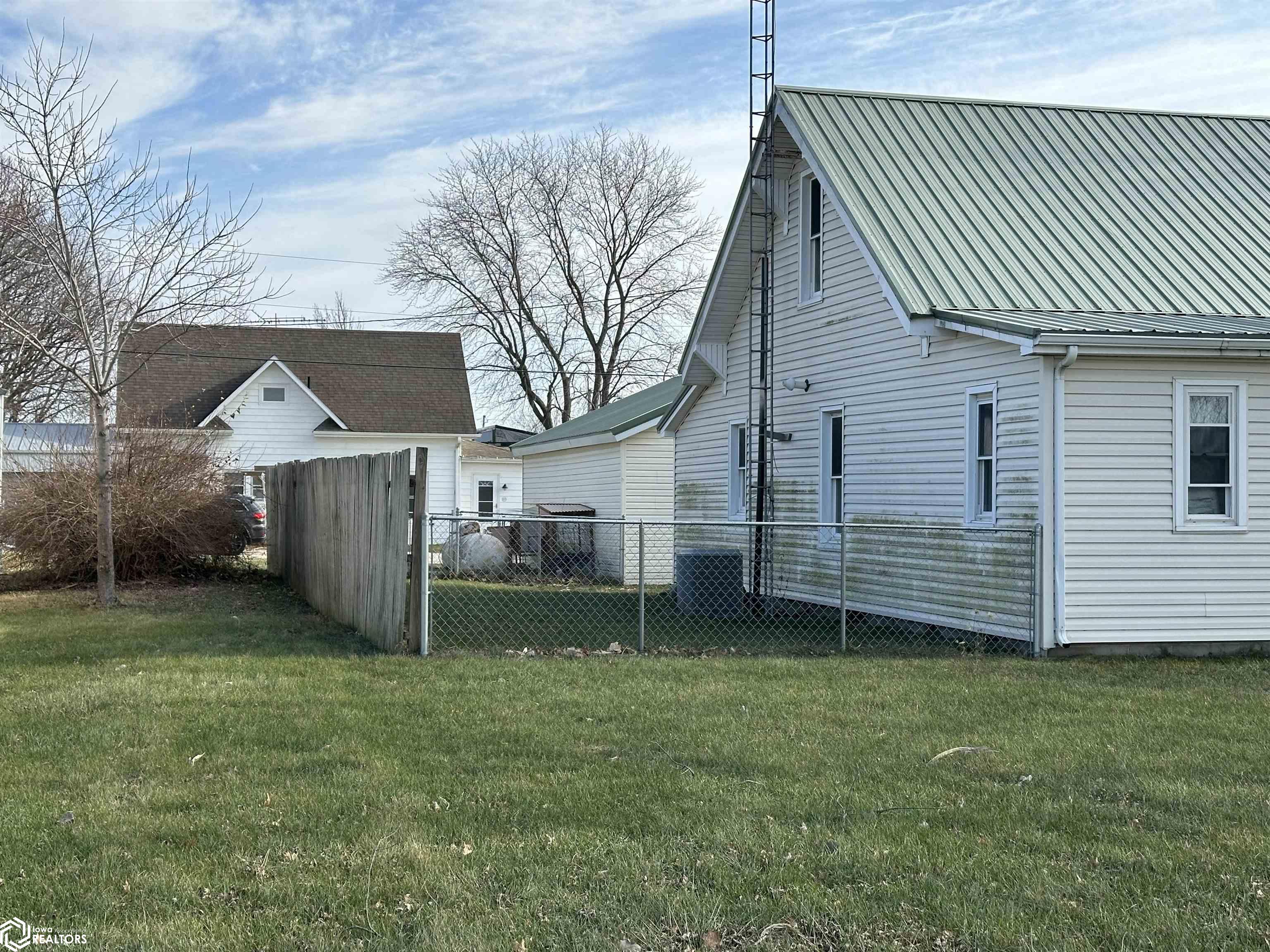 430 S Front Street, Humeston, Iowa image 7