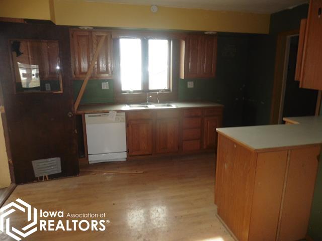 321 3rd Street, Moorhead, Iowa image 2