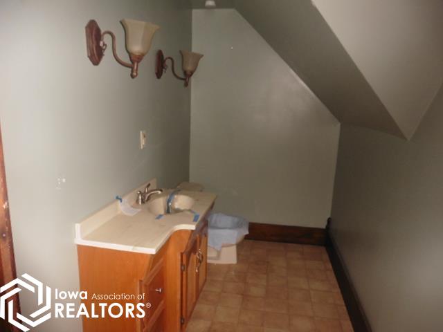 321 3rd Street, Moorhead, Iowa image 8