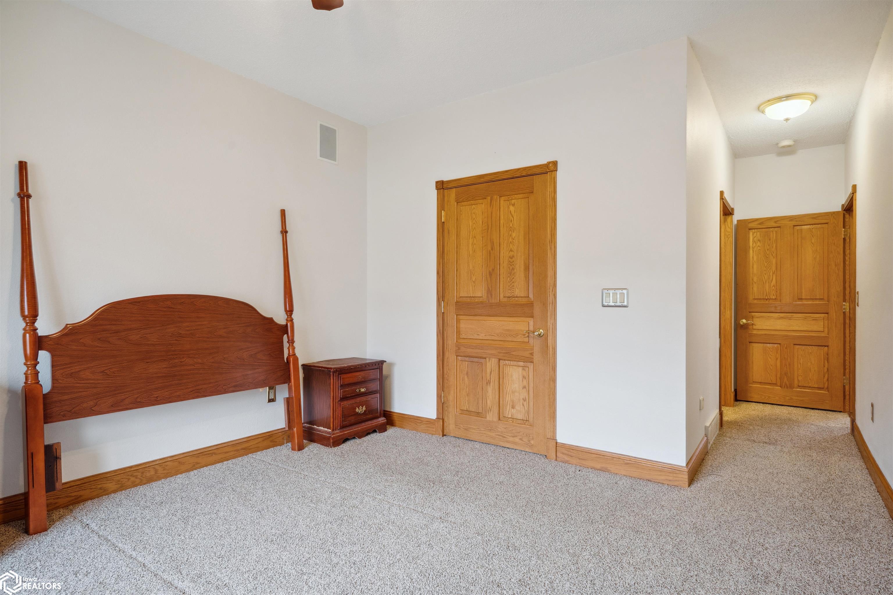 2917 Woodland Drive, Burlington, Iowa image 16
