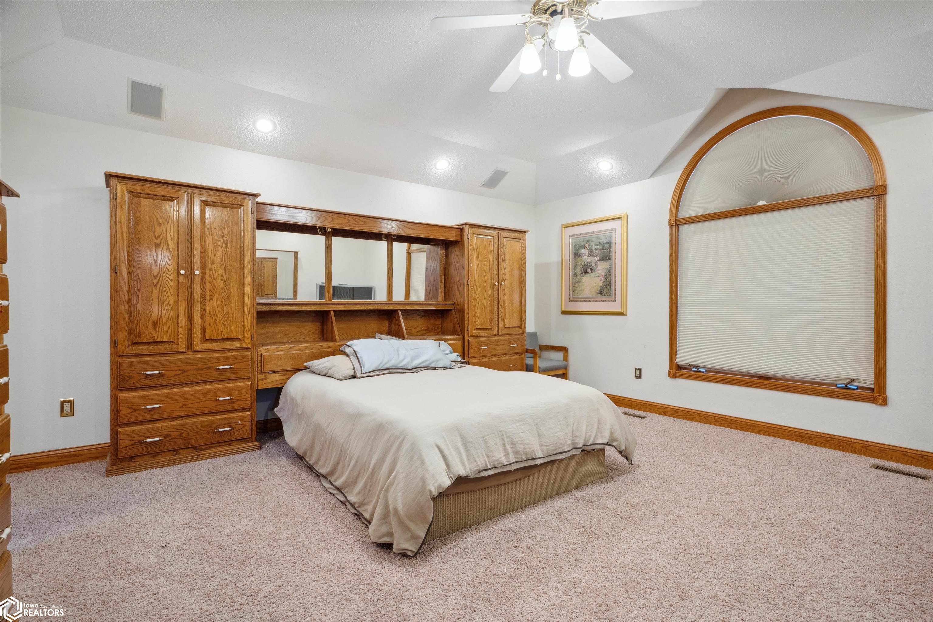 2917 Woodland Drive, Burlington, Iowa image 20