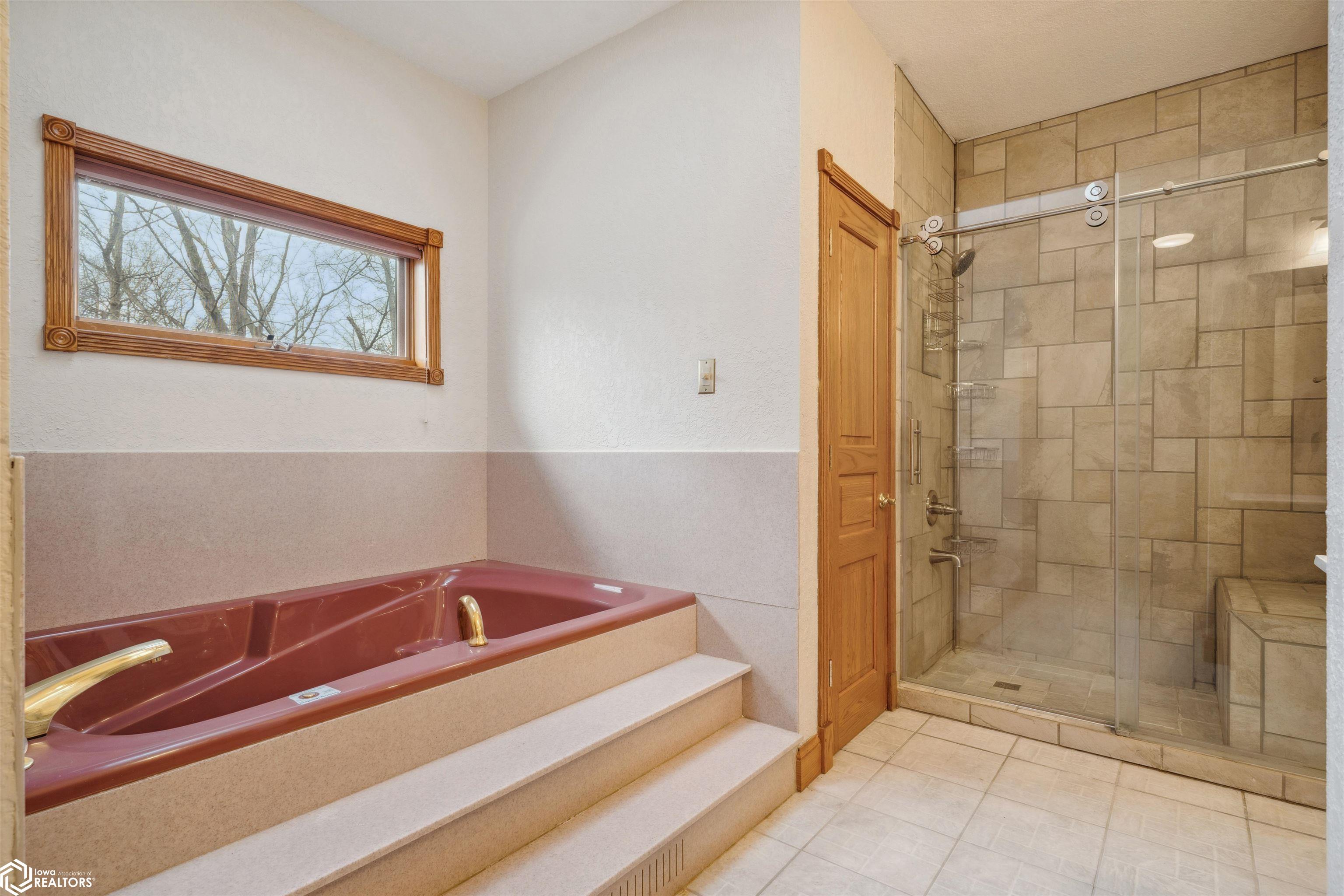 2917 Woodland Drive, Burlington, Iowa image 23