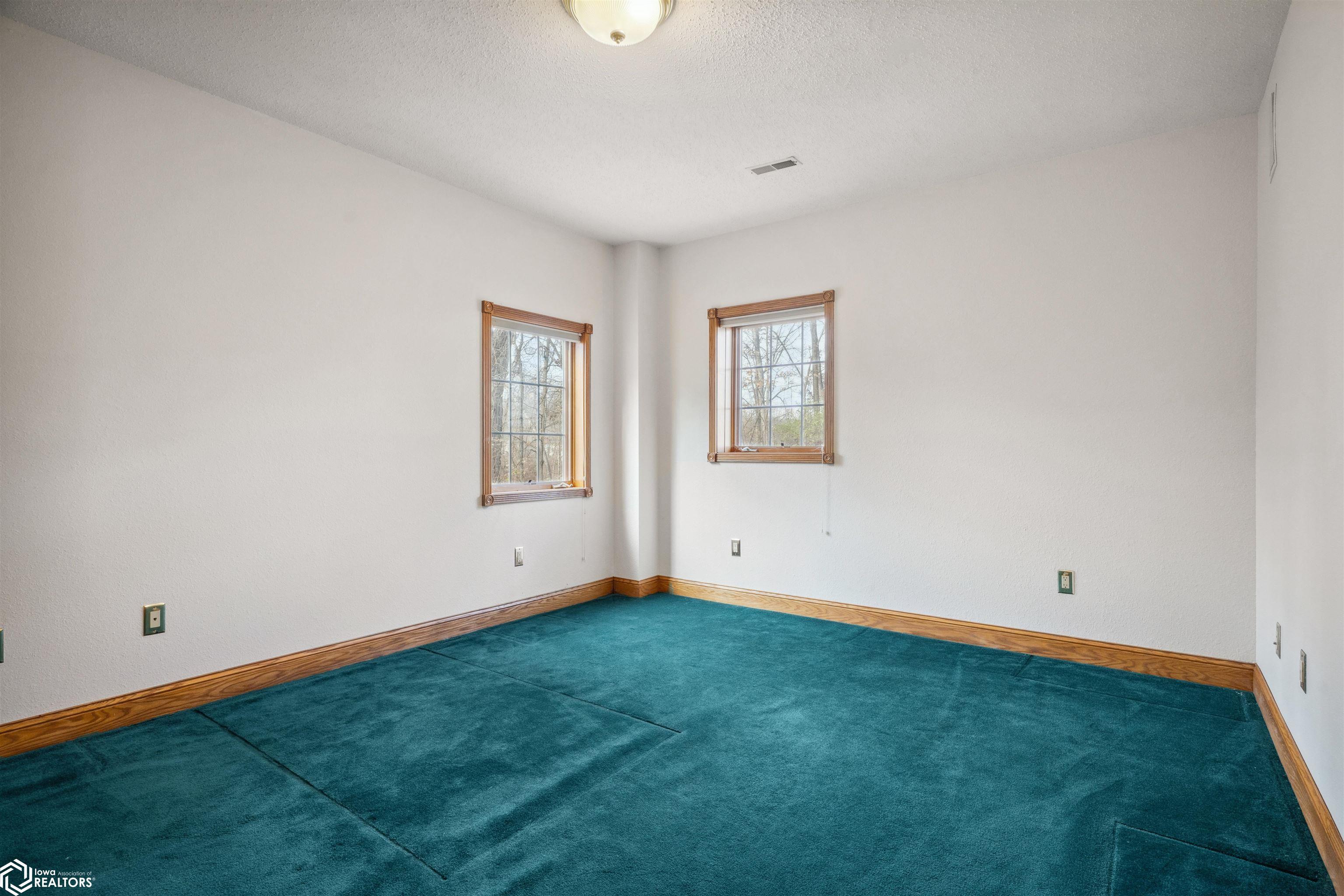 2917 Woodland Drive, Burlington, Iowa image 40