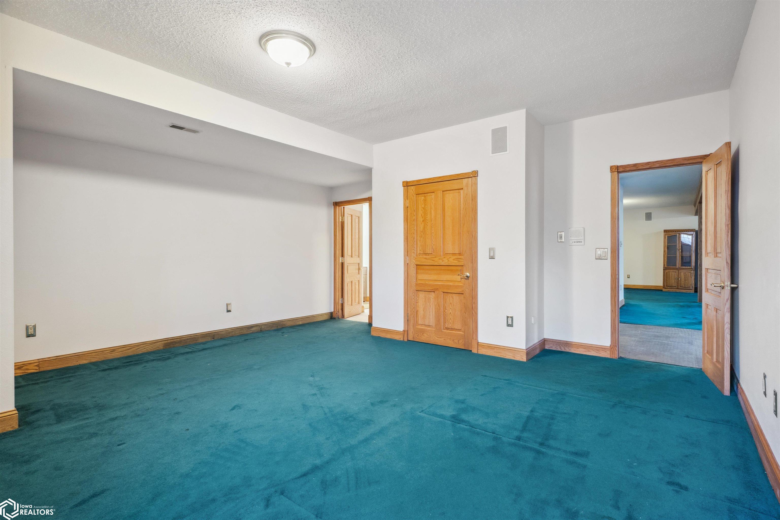 2917 Woodland Drive, Burlington, Iowa image 43