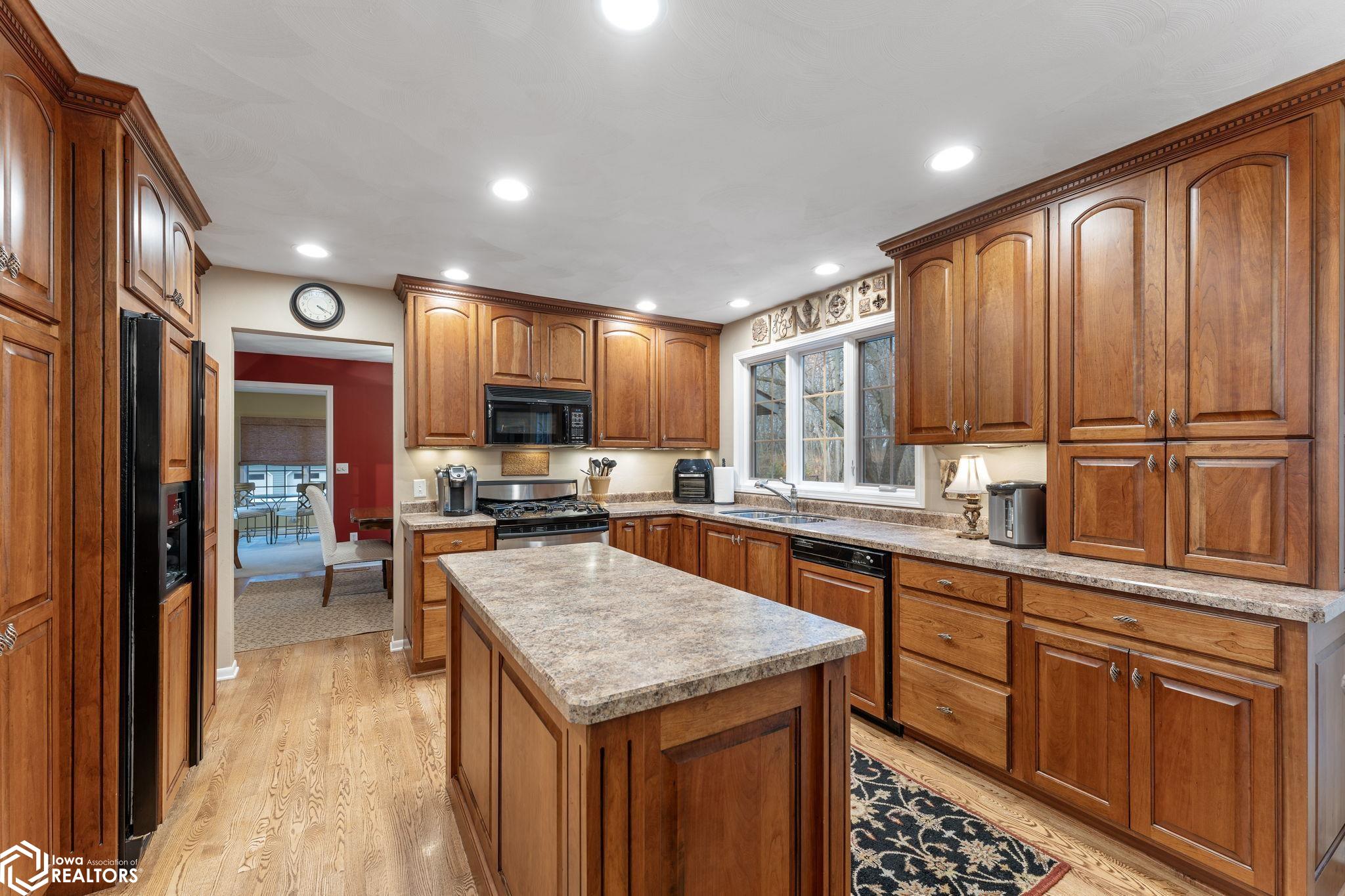 120 Golf View Lane, Washington, Iowa image 23