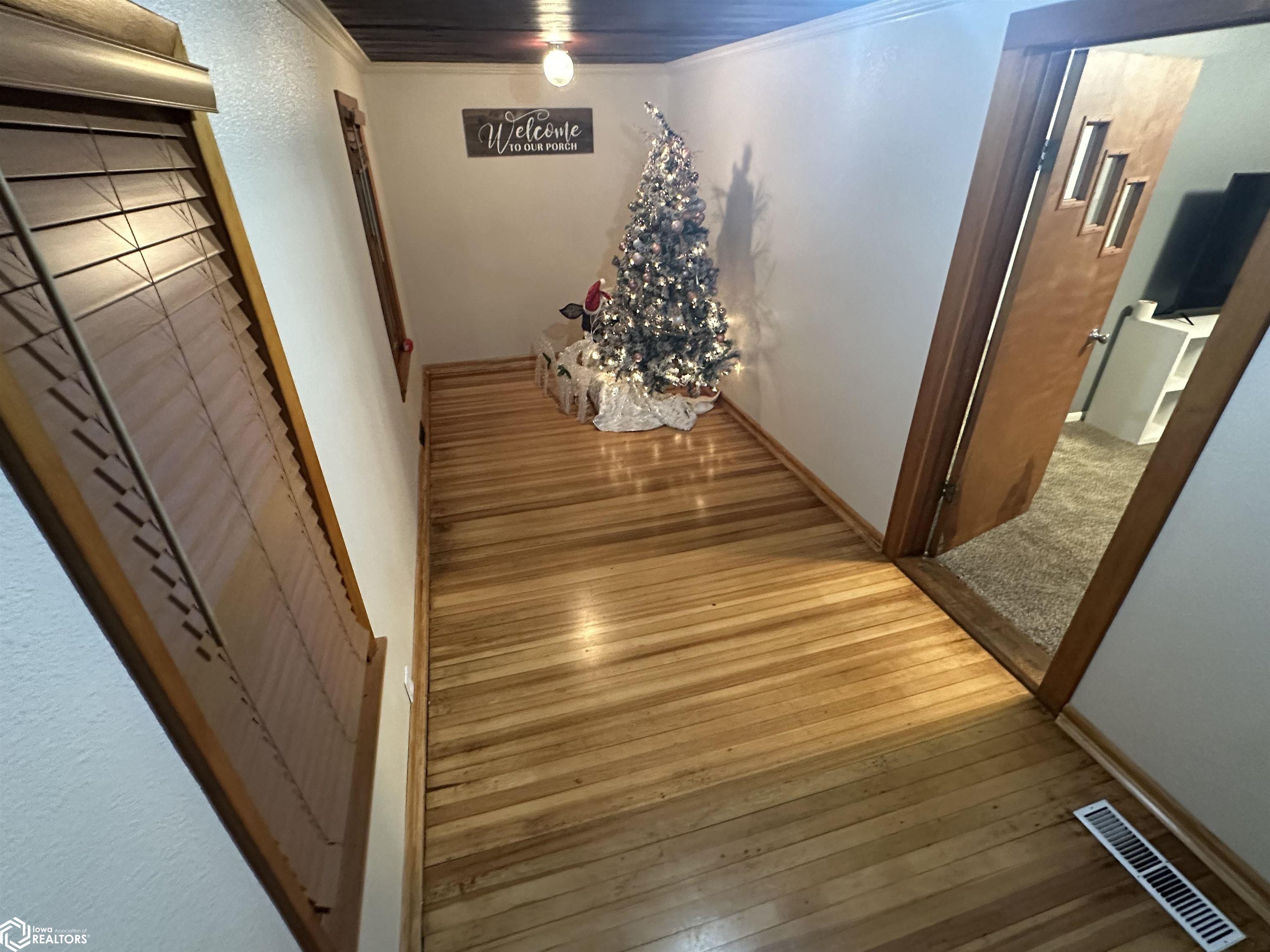 609 NW 2nd Street, Eagle Grove, Iowa image 3