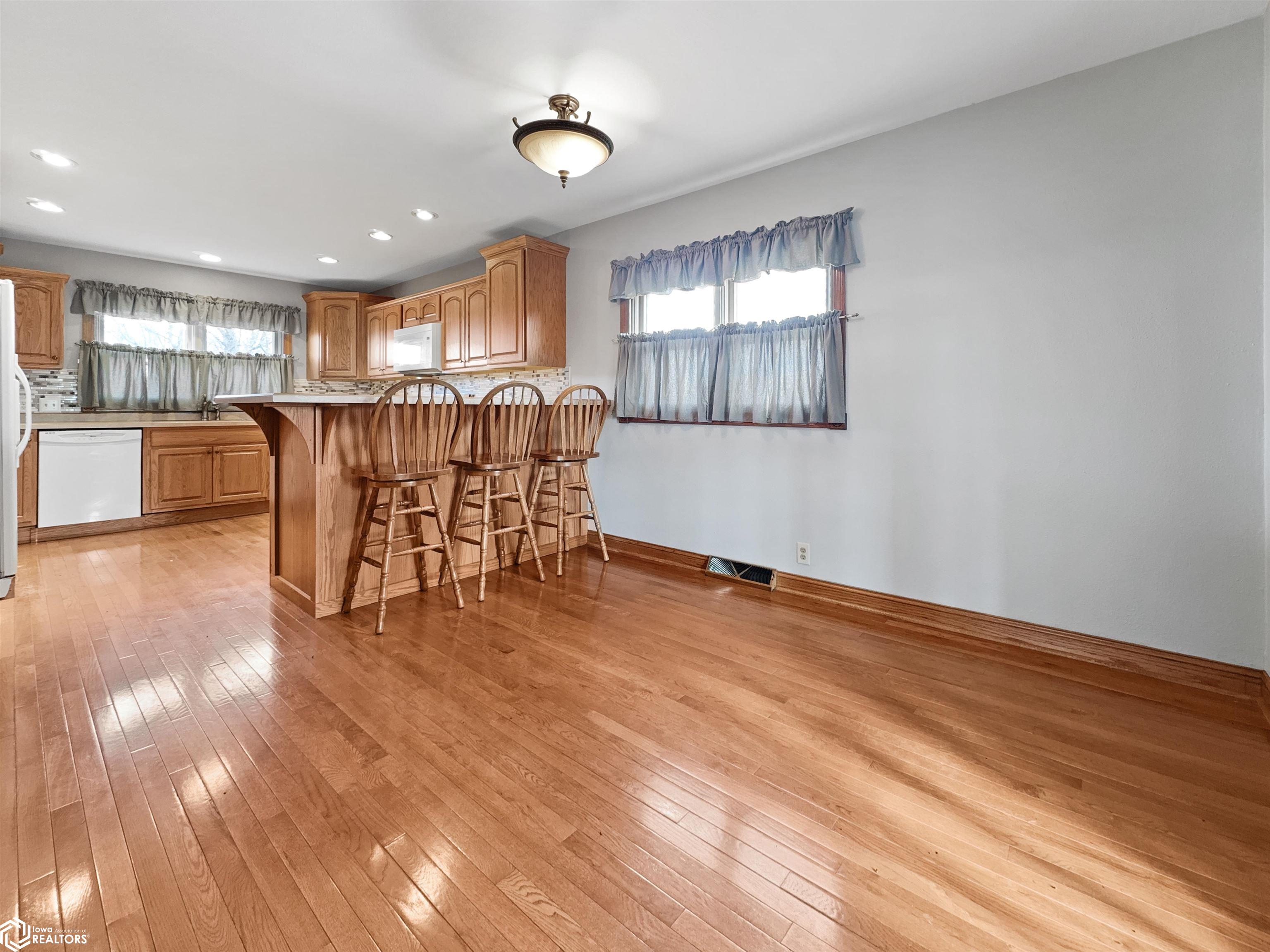 1343 Raven Avenue, Hampton, Iowa image 3