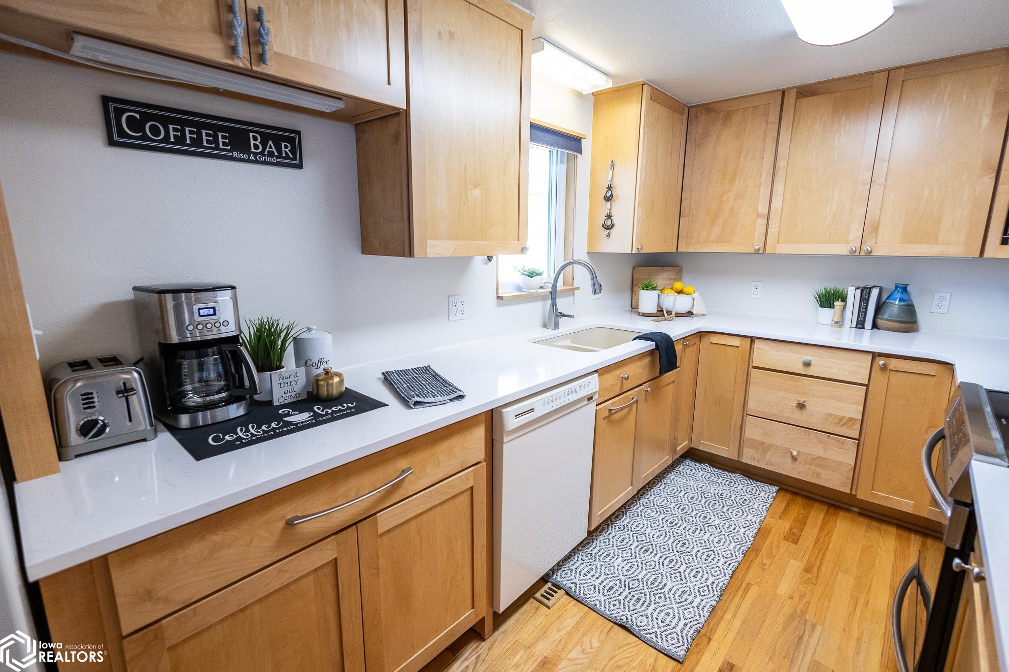 4674 N Shore Drive, Clear Lake, Iowa image 26