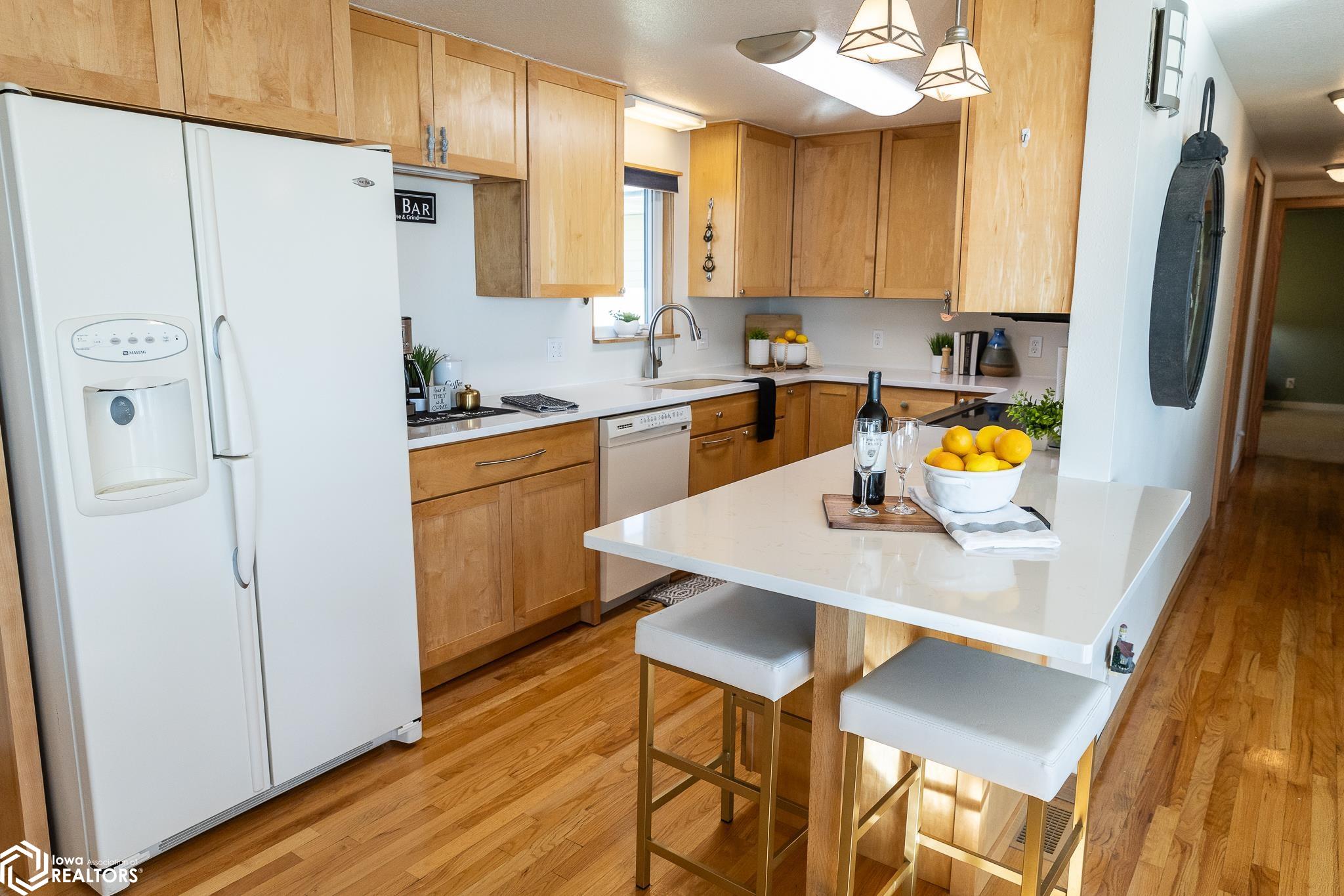 4674 N Shore Drive, Clear Lake, Iowa image 32