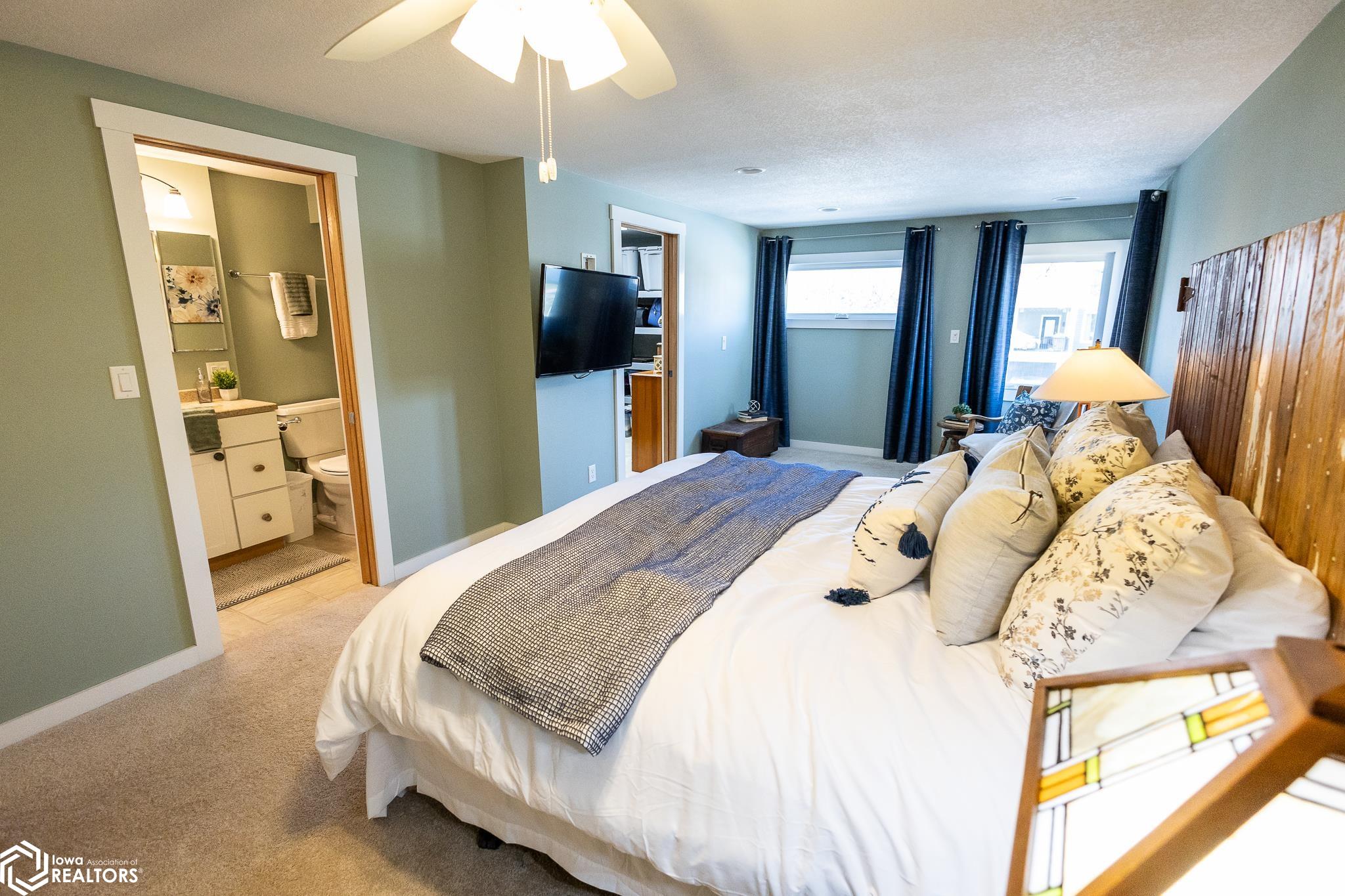 4674 N Shore Drive, Clear Lake, Iowa image 39