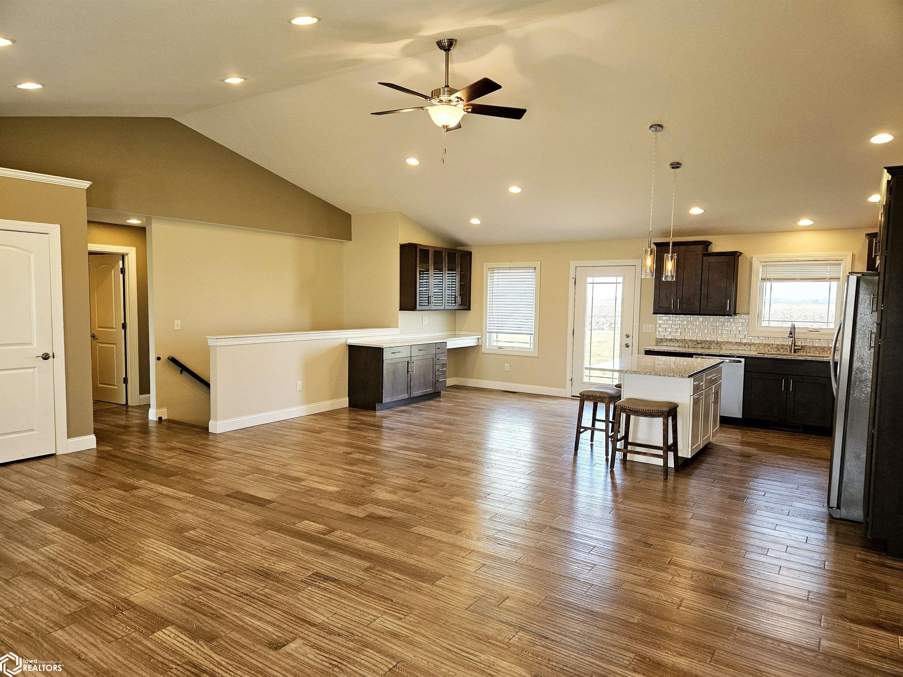 507 Layne Drive, West Burlington, Iowa image 2