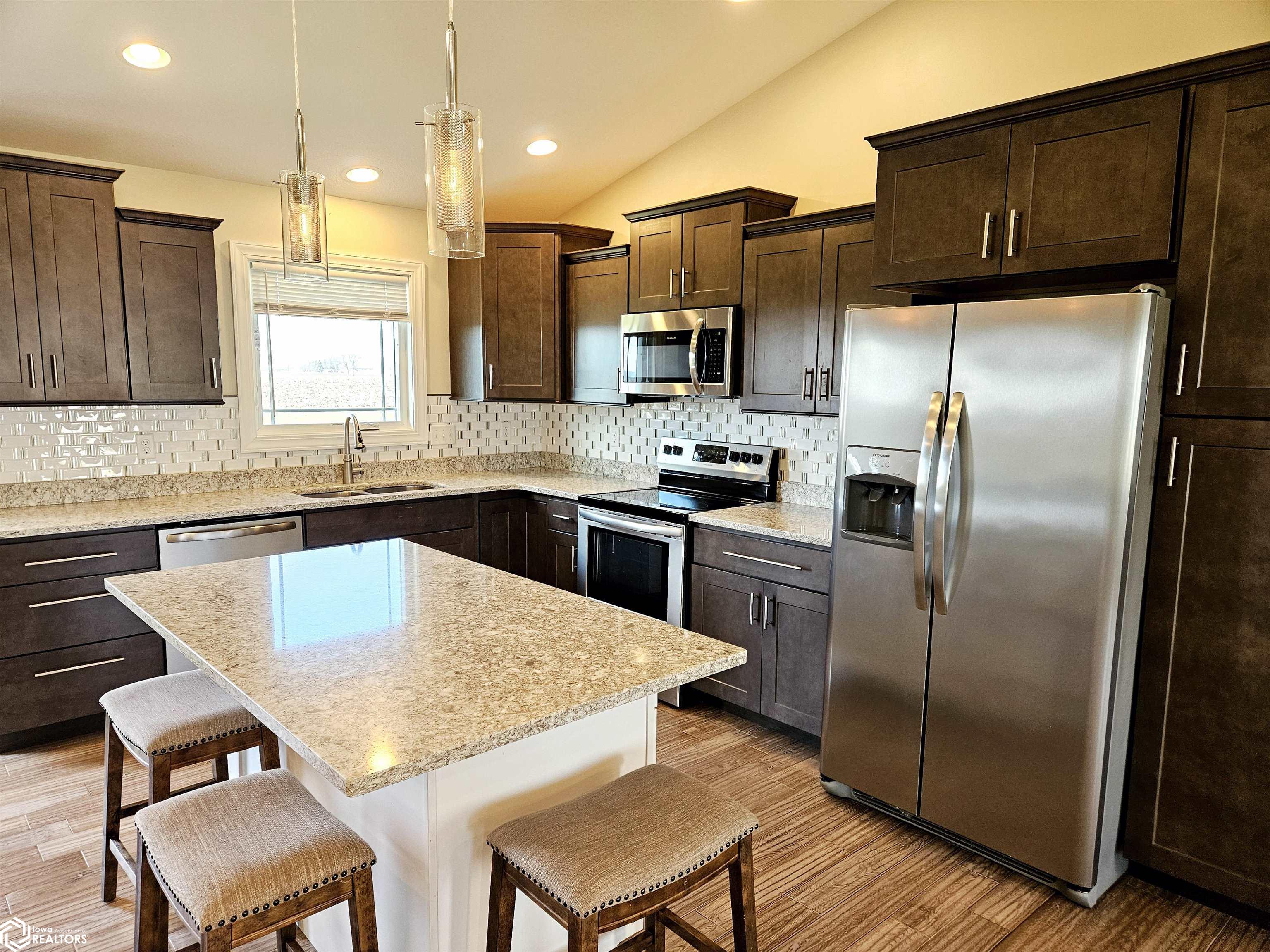 507 Layne Drive, West Burlington, Iowa image 3