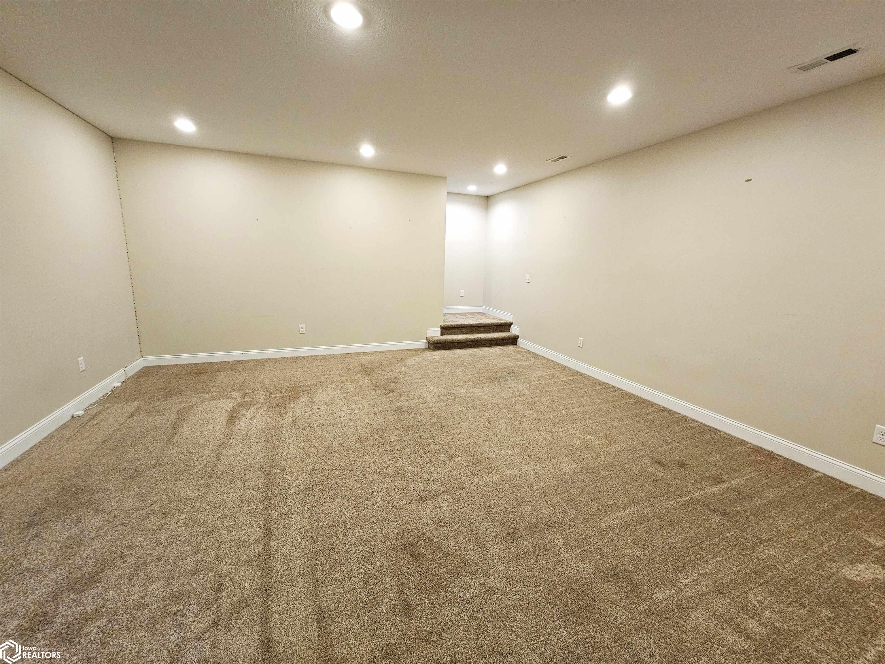 507 Layne Drive, West Burlington, Iowa image 10